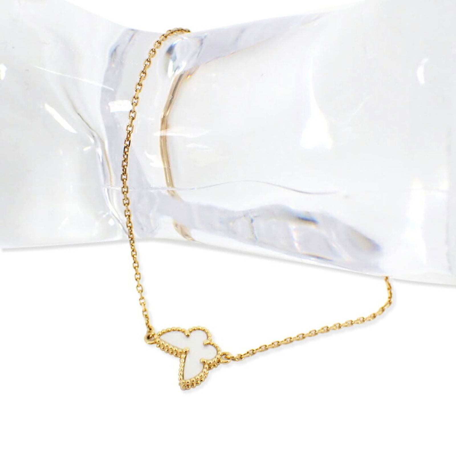 (18K) Van Cleef & Arpels Charm Bracelet Yellow Gold: (18K) Van Cleef & Arpels Charm Bracelet Yellow Gold This listing features (18K) Van Cleef & Arpels Charm Bracelet Yellow Gold. Item specifics are provided below. Item Specifics: Brand: Van Cleef &