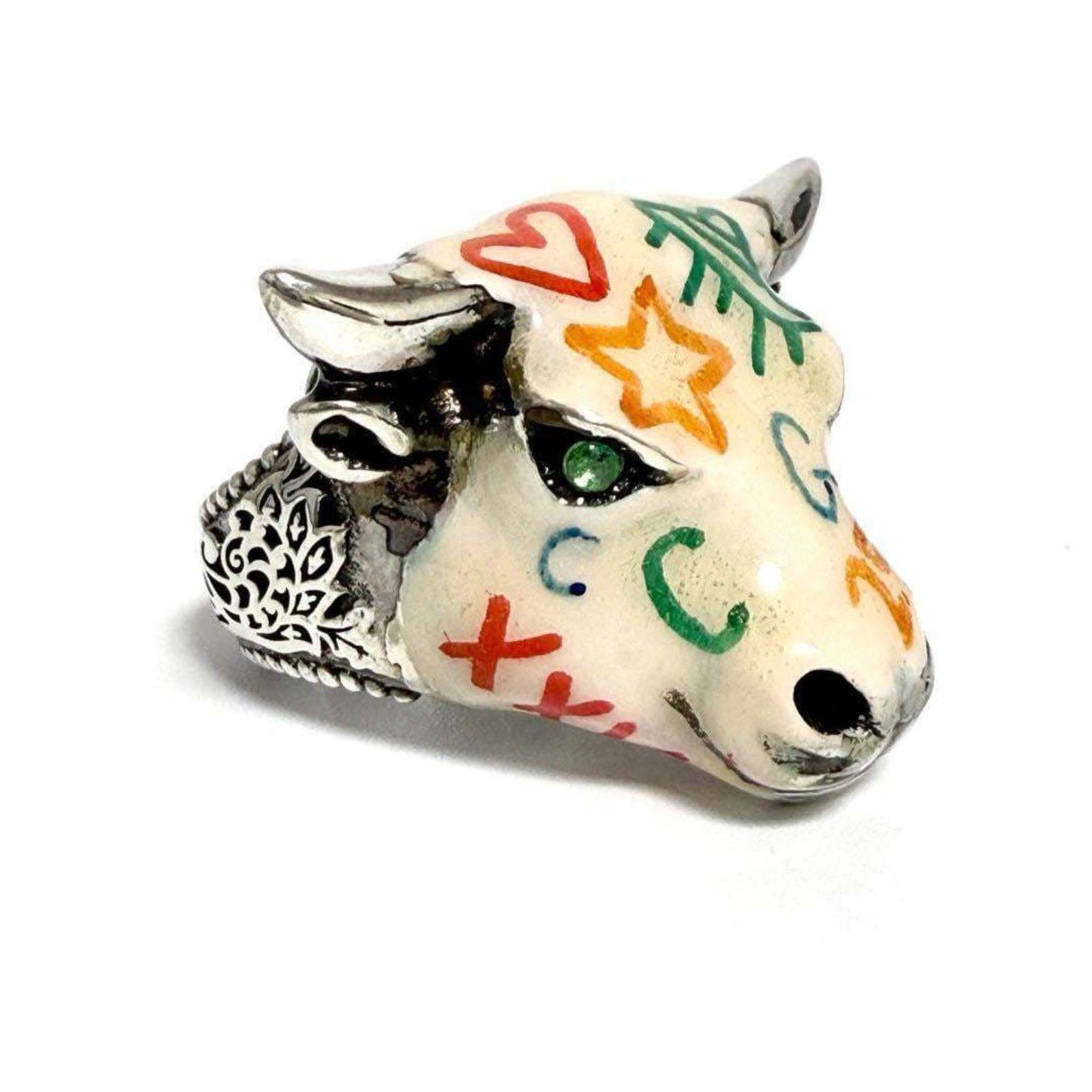 925 Gucci Band Ring Silver: 925 Gucci Band Ring Silver This listing features 925 Gucci Band Ring Silver. Item specifics are provided below. Item Specifics: Brand: Gucci Type: Band Ring Gender: Men Material: Silver 925 Us Size: 6