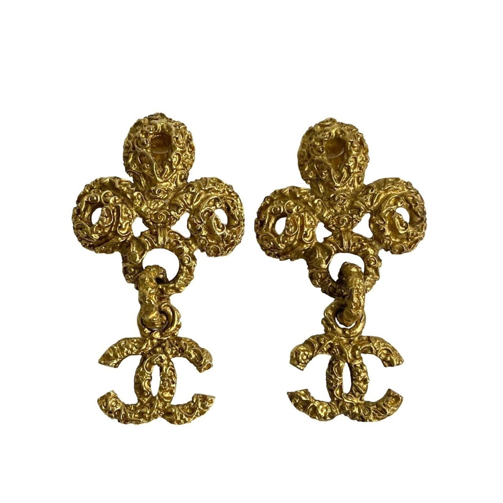 Plating Chanel Clip Earrings Gold: Plating Chanel Clip Earrings Gold This listing features Plating Chanel Clip Earrings Gold. Item specifics are provided below. Item Specifics: Brand: Chanel Type: Clip Earrings Gender: Women