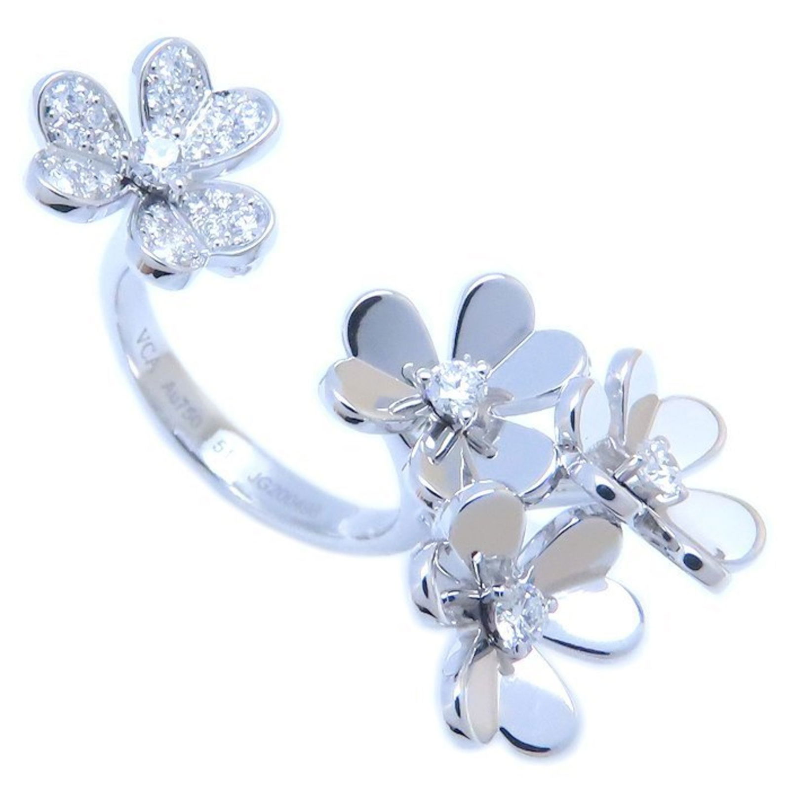 (18K) Van Cleef & Arpels Band Ring White Gold: (18K) Van Cleef & Arpels Band Ring White Gold This listing features (18K) Van Cleef & Arpels Band Ring White Gold. Item specifics are provided below. Item Specifics: Brand: Van Cleef & Arpels Type: Ba