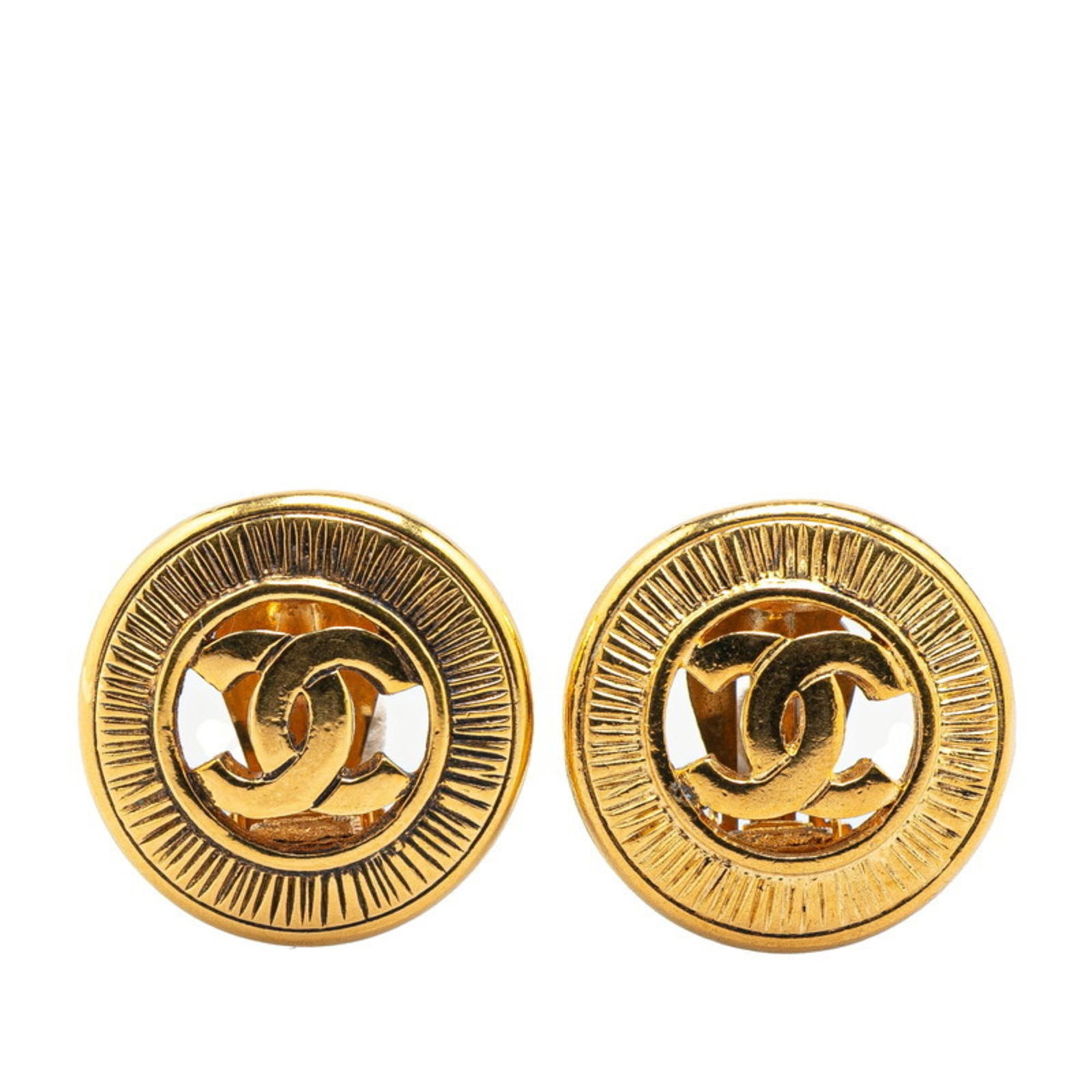 Plating Chanel Clip Earrings Gold: Plating Chanel Clip Earrings Gold This listing features Plating Chanel Clip Earrings Gold. Item specifics are provided below. Item Specifics: Brand: Chanel Type: Clip Earrings Gender: Women