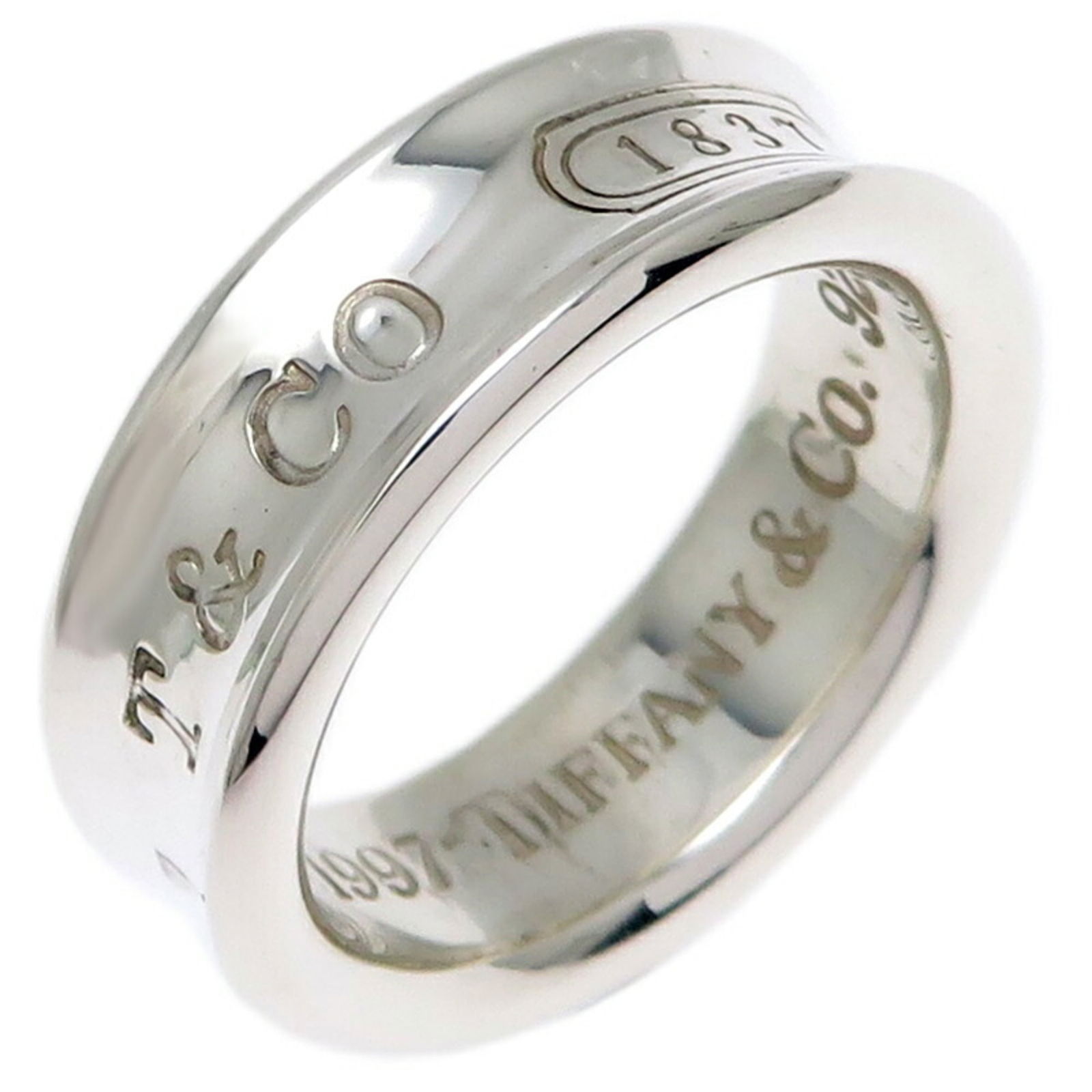 925 Tiffany Band Ring Silver: 925 Tiffany Band Ring Silver This listing features 925 Tiffany Band Ring Silver. Item specifics are provided below. Item Specifics: Brand: Tiffany Type: Band Ring Gender: Women Material: Silver 925 Us