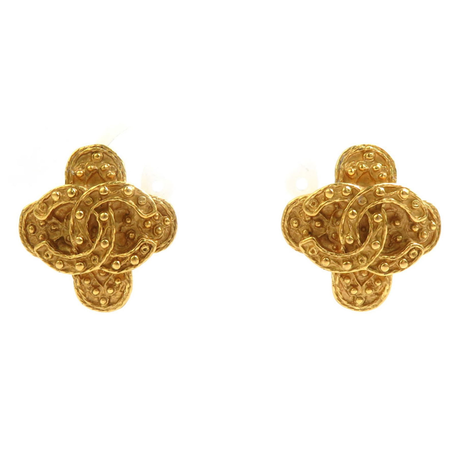 Metal Chanel Clip Earrings: Metal Chanel Clip Earrings This listing features Metal Chanel Clip Earrings. Item specifics are provided below. Item Specifics: Brand: Chanel Type: Clip Earrings Gender: Women Material: Metal Color: G