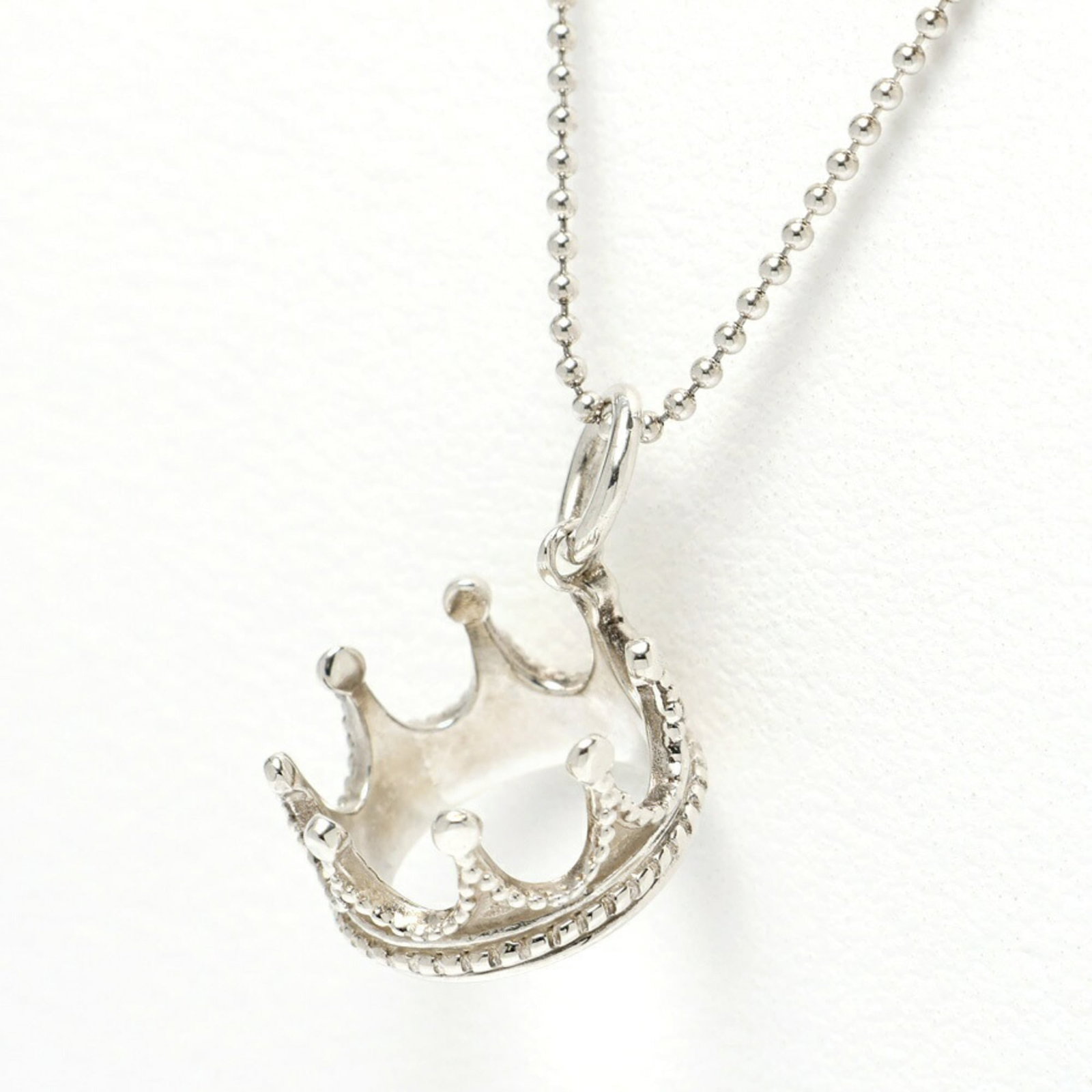 A-158395 Tiffany Crown Necklace Sv.925 40cm: A-158395 Tiffany Crown Necklace Sv.925 40cm This listing features A-158395 Tiffany Crown Necklace Sv.925 40cm. Item specifics are provided below. Item Specifics: Brand: Tiffany Necklace Type: Necklace