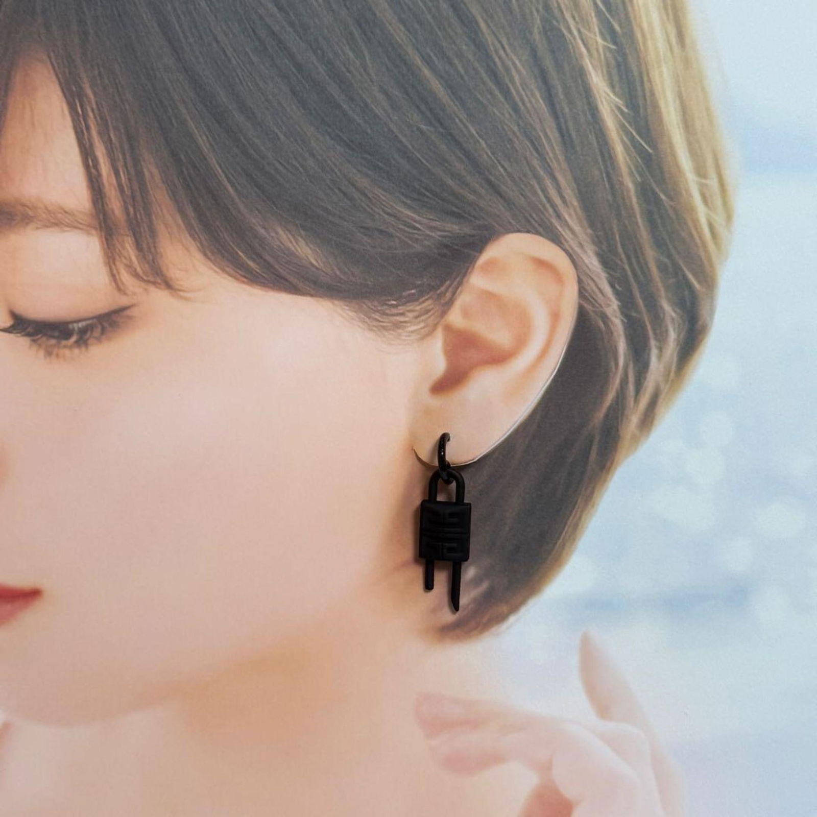 Metal Givenchy Drop Earrings - 9