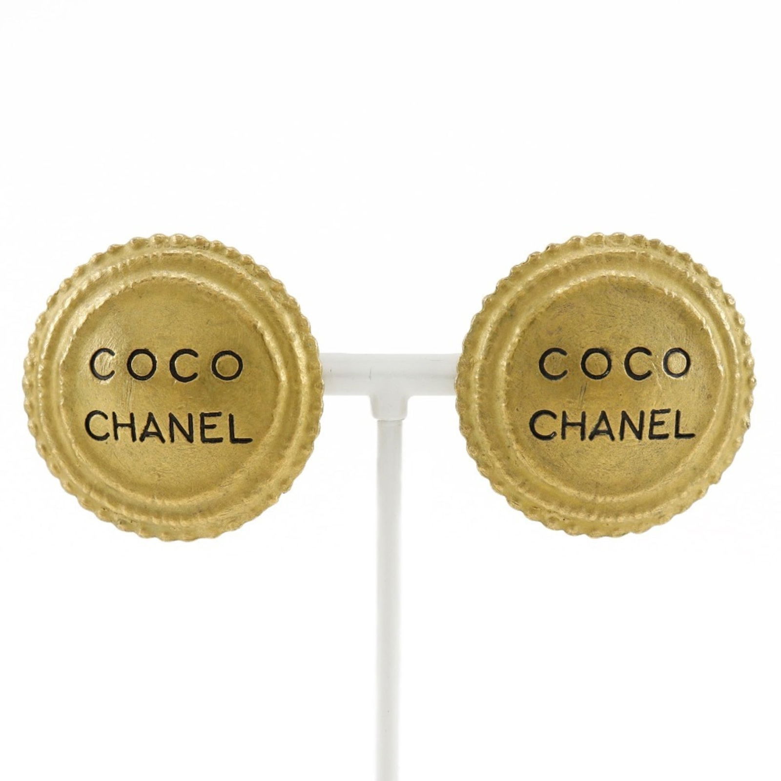 Earrings Chanel Clip: Earrings Chanel Clip This listing features Earrings Chanel Clip. Item specifics are provided below. Item Specifics: Brand: Chanel Type: Clip Earrings Gender: Women Size (Hxwxd): 34.00mm x 34.00mm /