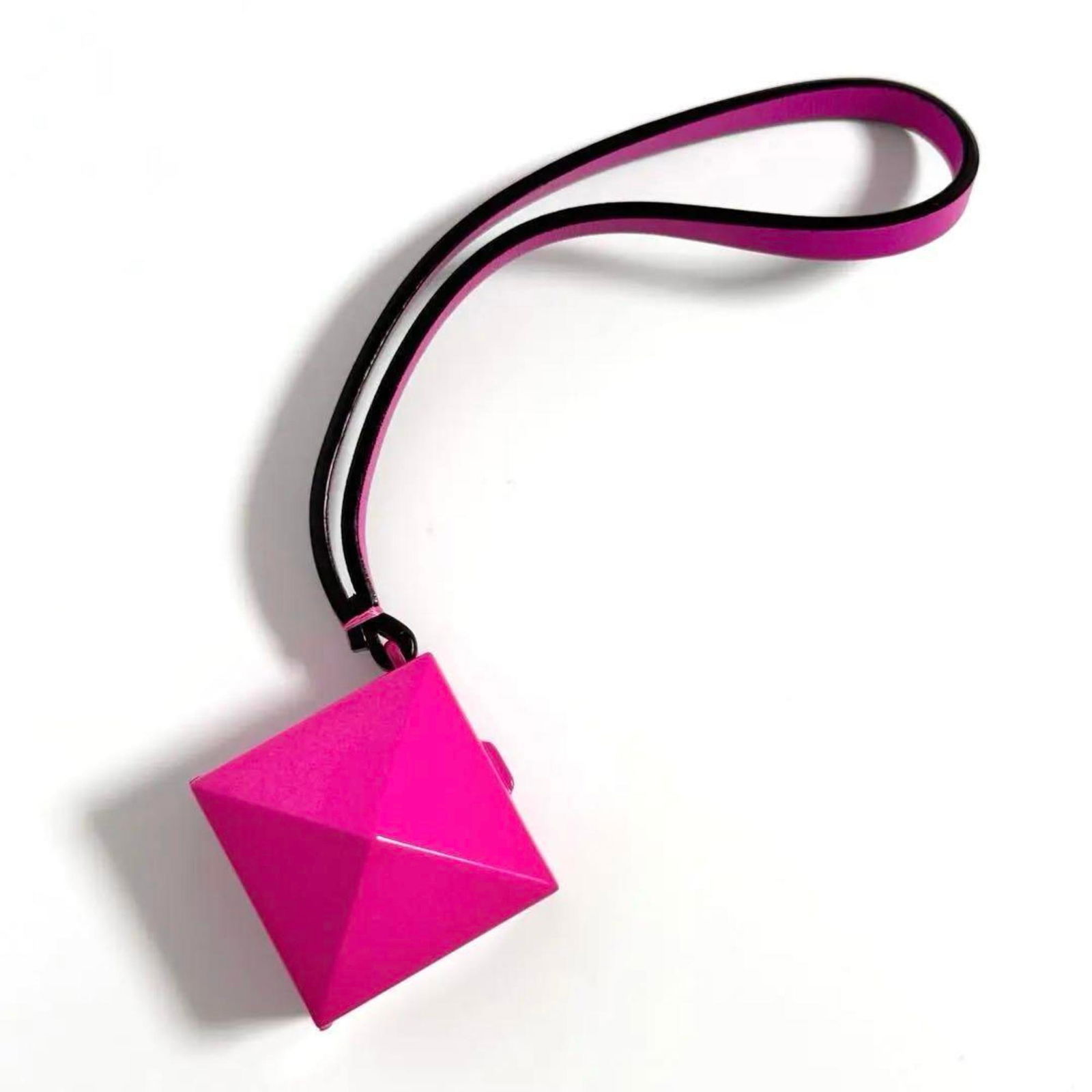 Metal - Valentino Handbag Charm Leather: Metal - Valentino Handbag Charm Leather This listing features Metal - Valentino Handbag Charm Leather. Item specifics are provided below. Item Specifics: Brand: Valentino Type: Handbag Charm Gender: