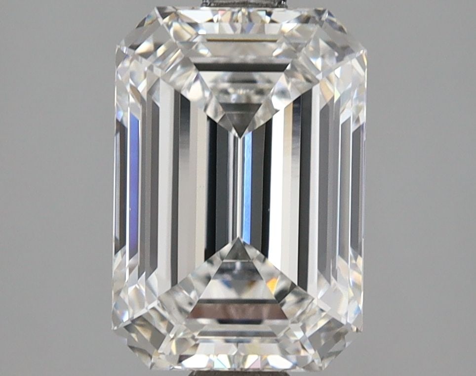 Loose Lab Diamond - IGI Emerald 3.08ct E VVS2: Loose Lab Diamond - IGI Emerald 3.08ct E VVS2 This listing features Loose Lab Diamond - IGI Emerald 3.08ct E VVS2. Item specifics are provided below. Item Specifics: Source: This Is A Real Diamond