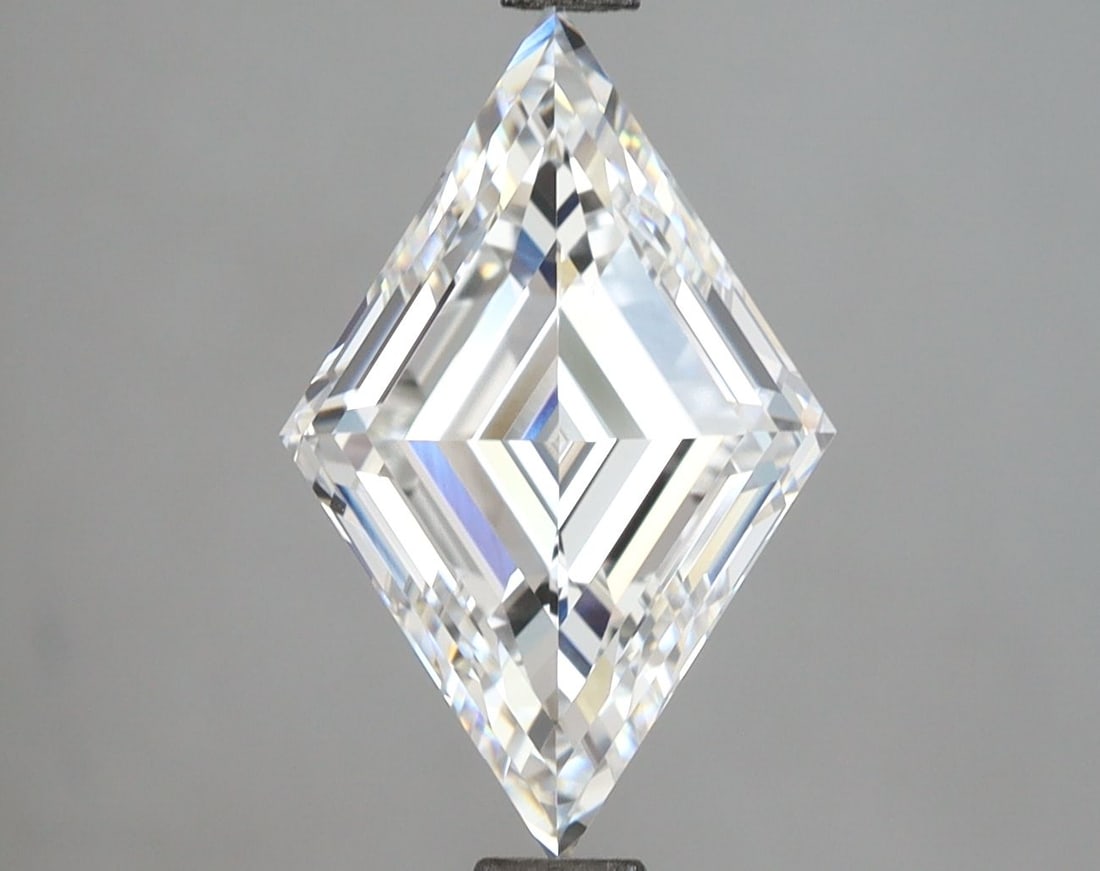 Loose Lab Diamond - IGI Lozenge 3.33ct E VVS2: Loose Lab Diamond - IGI Lozenge 3.33ct E VVS2 This listing features Loose Lab Diamond - IGI Lozenge 3.33ct E VVS2. Item specifics are provided below. Item Specifics: Source: This Is A Real Diamond