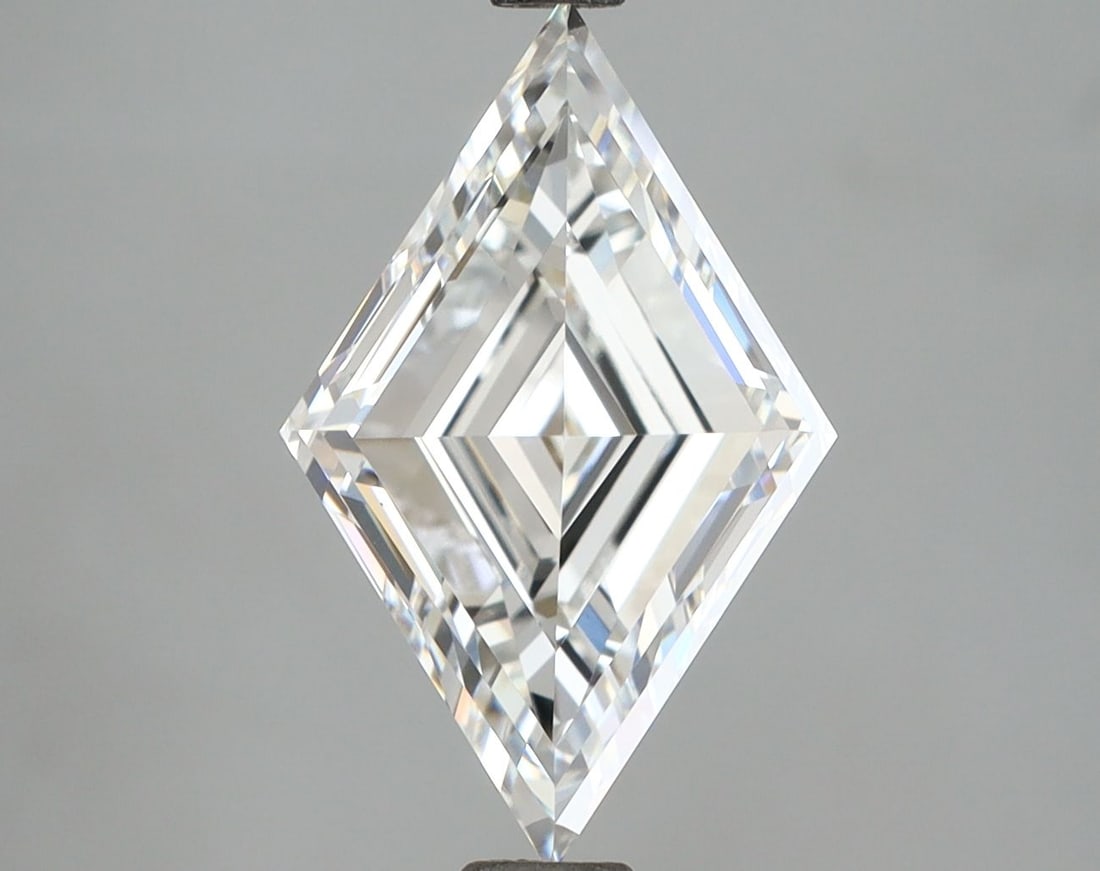 Loose Lab Diamond - IGI Lozenge 3.26ct E VVS2: Loose Lab Diamond - IGI Lozenge 3.26ct E VVS2 This listing features Loose Lab Diamond - IGI Lozenge 3.26ct E VVS2. Item specifics are provided below. Item Specifics: Source: This Is A Real Diamond