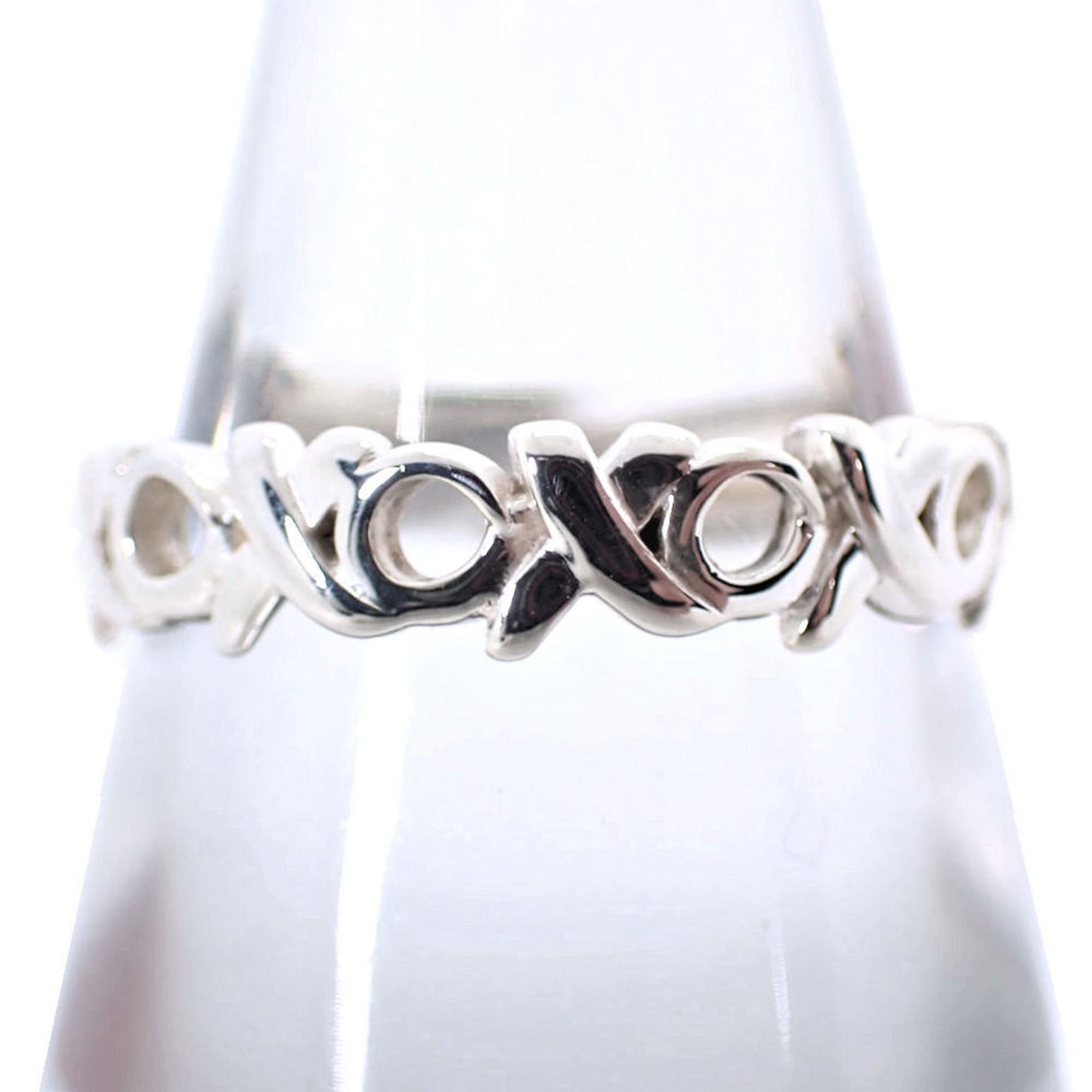 925 Tiffany Band Ring Sterling Silver: 925 Tiffany Band Ring Sterling Silver This listing features 925 Tiffany Band Ring Sterling Silver. Item specifics are provided below. Item Specifics: Brand: Tiffany Type: Band Ring Gender: Women