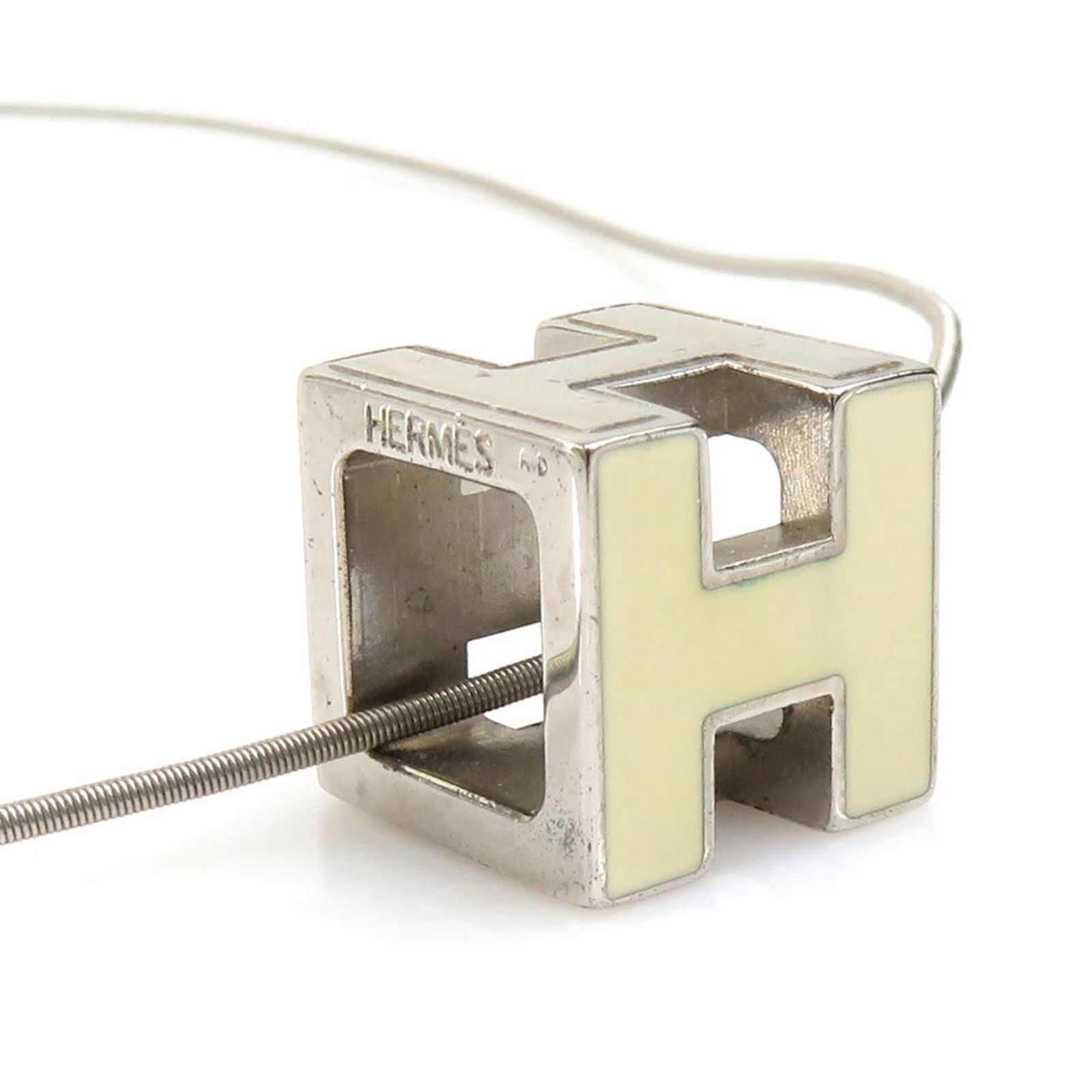 e60587g Hermes Necklace H Cube Cage d'Ash Metal Enamel Silver Off-White Women's: e60587g Hermes Necklace H Cube Cage d'Ash Metal Enamel Silver Off-White Women's This listing features e60587g Hermes Necklace H Cube Cage d'Ash Metal Enamel Silver Off-White Women's. Item specifics