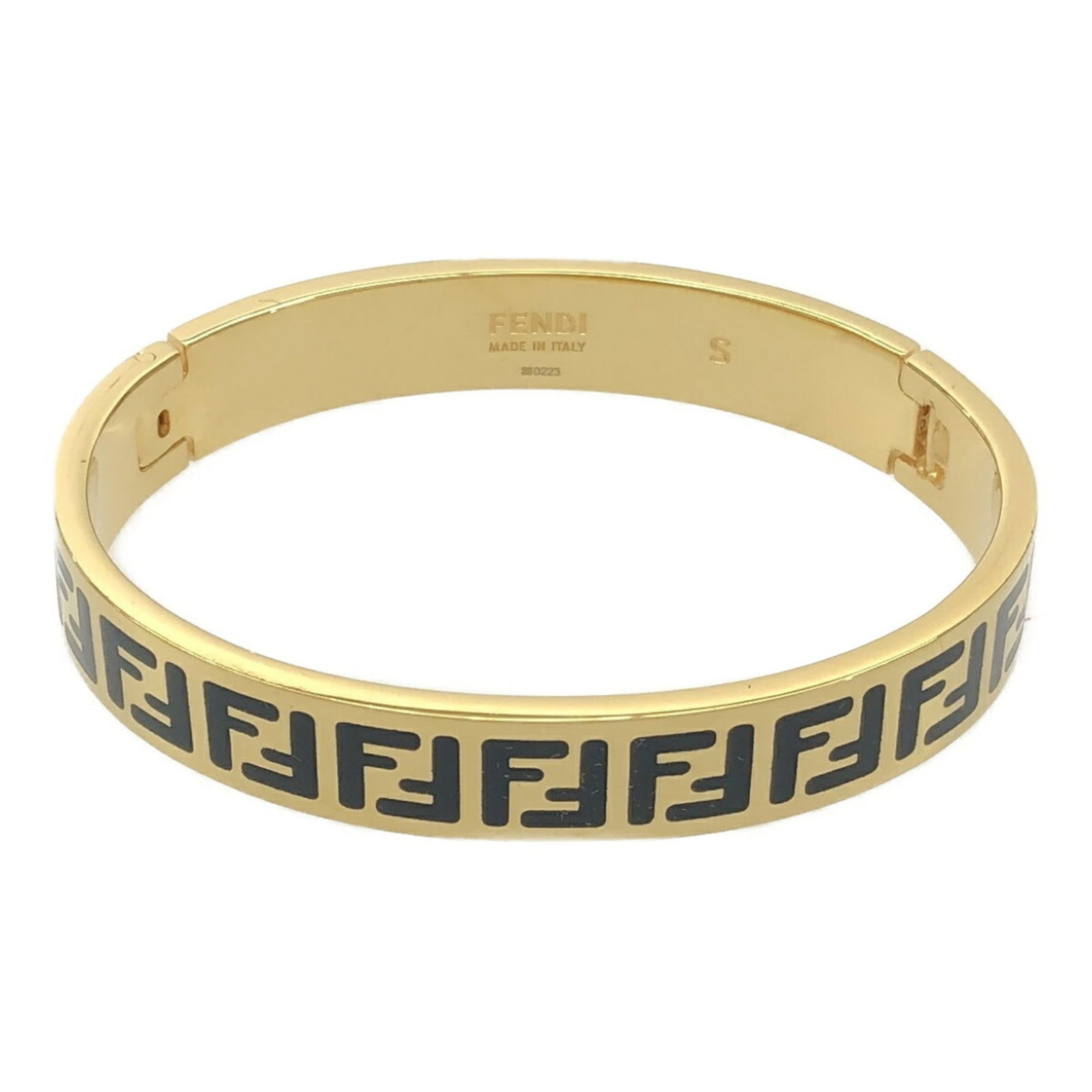 Brass Fendi Charm Bracelet: Brass Fendi Charm Bracelet This listing features Brass Fendi Charm Bracelet. Item specifics are provided below. Item Specifics: Brand: Fendi Type: Charm Bracelet Material: Brass Width: 1cm / 0.39'' Co