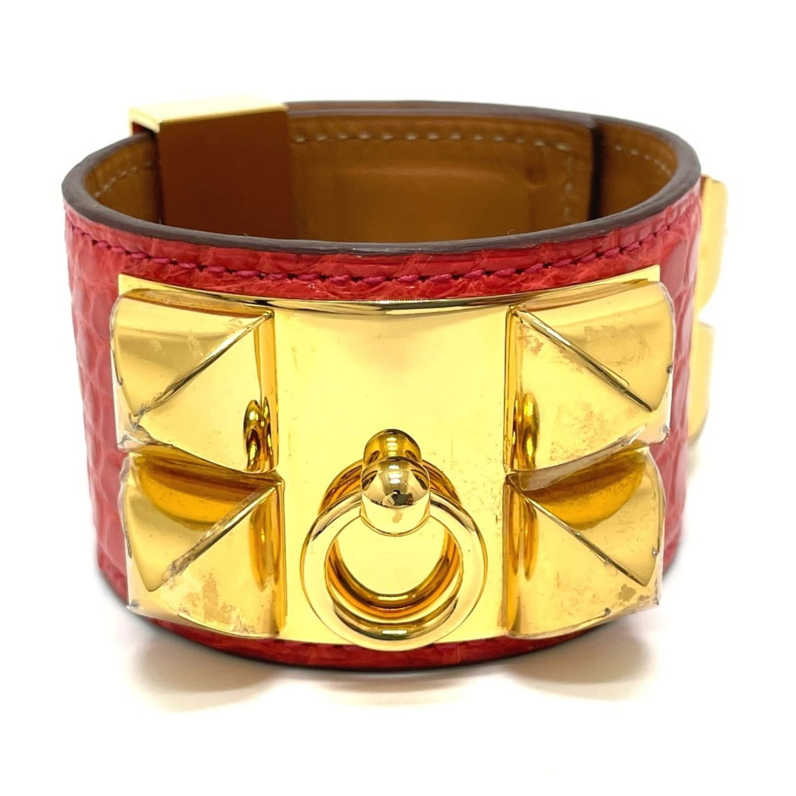 Leather Hermes Bangle: Leather Hermes Bangle This listing features Leather Hermes Bangle. Item specifics are provided below. Item Specifics: Brand: Hermes Type: Bangle Gender: Women Material: Leather Color: Bougainvillier,
