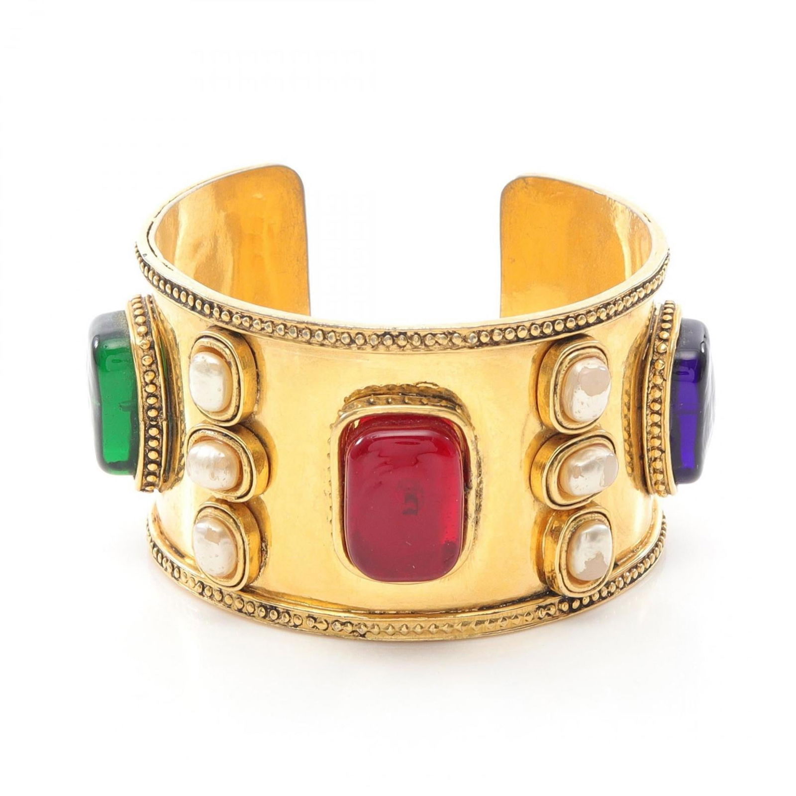 Bangle Chanel: Bangle Chanel This listing features Bangle Chanel. Item specifics are provided below. Item Specifics: Brand: Chanel Type: Bangle Gender: Women Finish: Gold Plated Color: Gold, Multi-Color Stone: Rhine