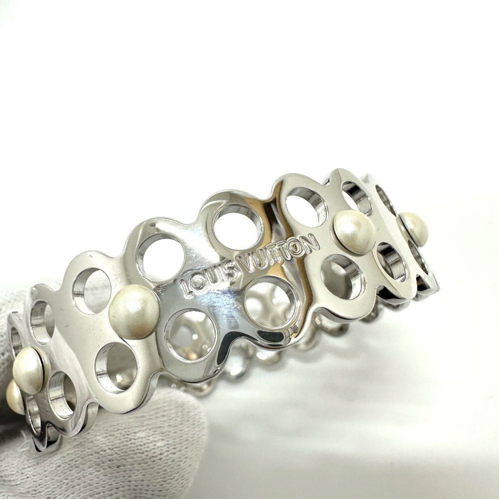 Metal Louis Vuitton Bangle - 6