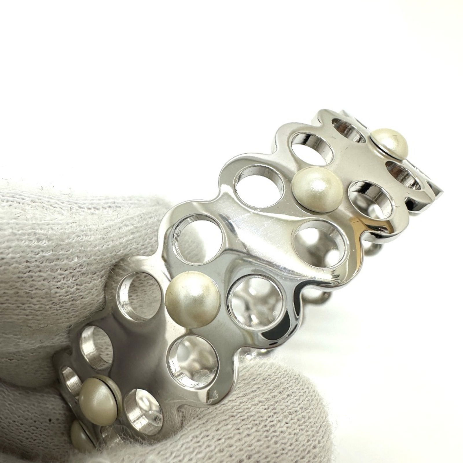 Metal Louis Vuitton Bangle - 7