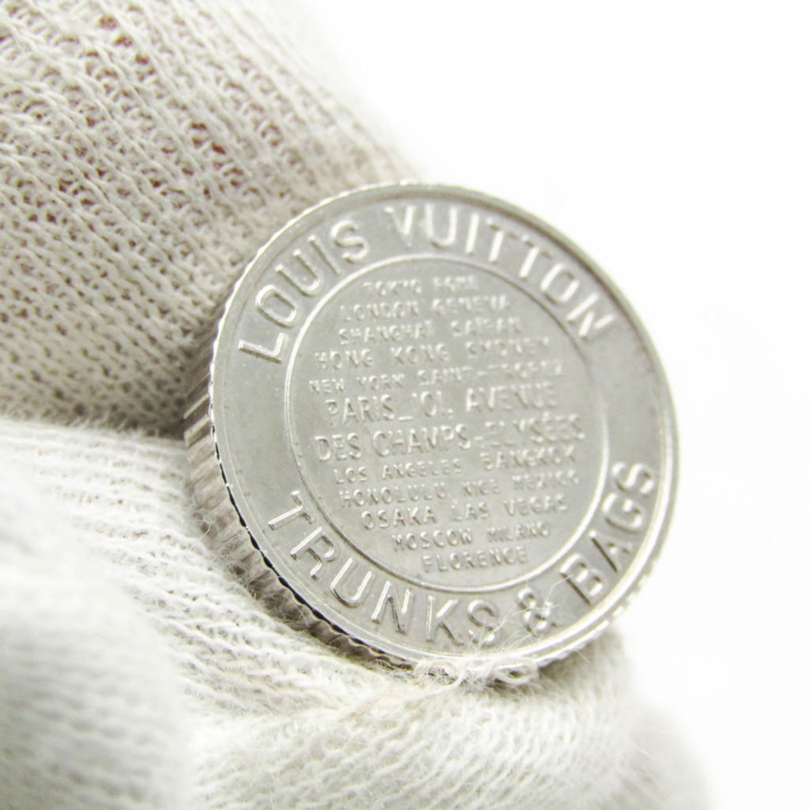 Metal Louis Vuitton Fixed Backing - 7