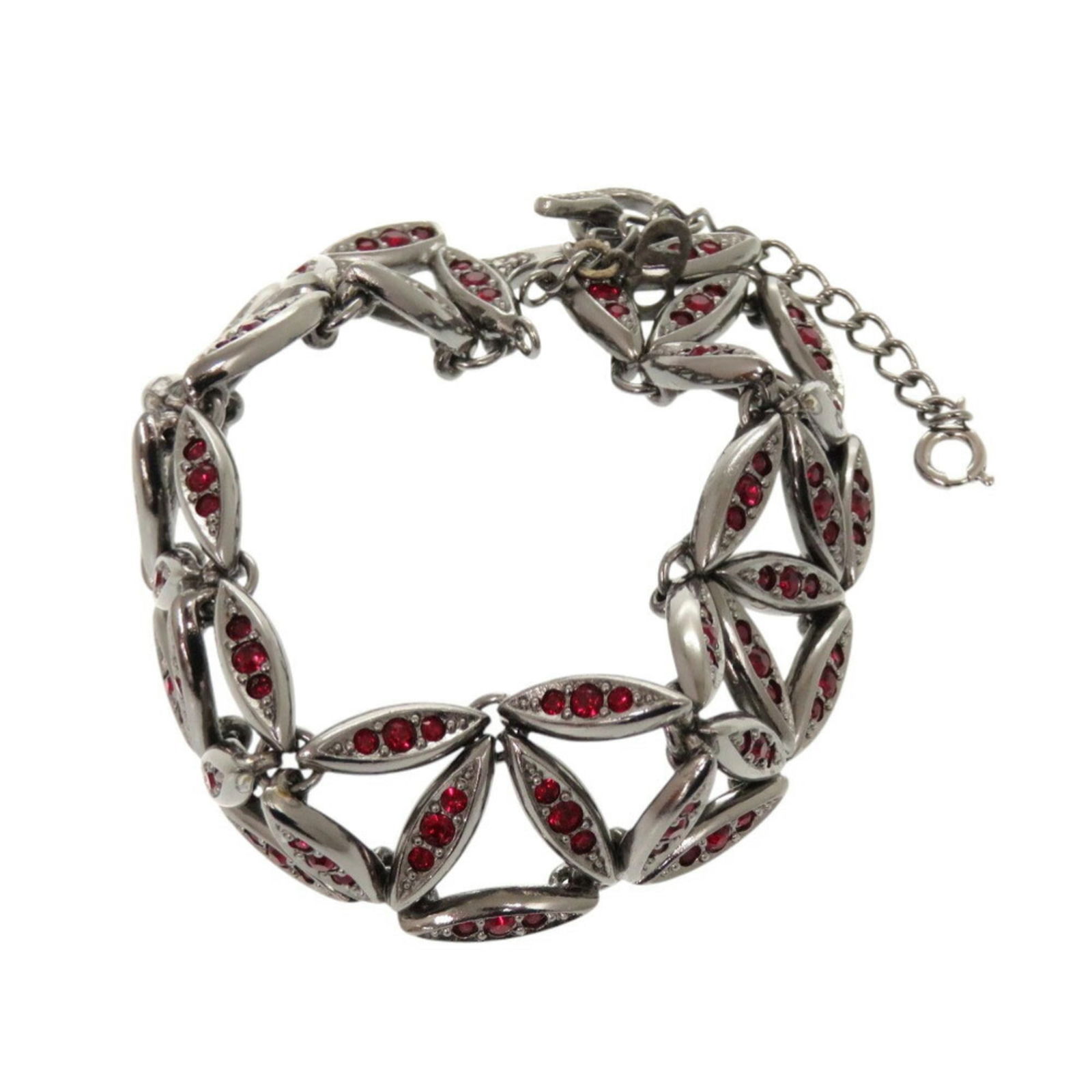 Metal Christian Dior Charm Bracelet: Metal Christian Dior Charm Bracelet This listing features Metal Christian Dior Charm Bracelet. Item specifics are provided below. Item Specifics: Brand: Christian Dior Type: Charm Bracelet Gender: