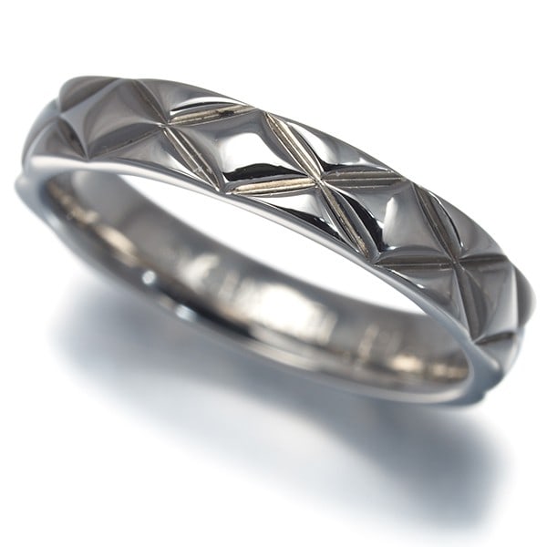 Platinum Chanel Ring Matelasse Medium Eu48 950: Platinum Chanel Ring Matelasse Medium Eu48 950 This listing features Platinum Chanel Ring Matelasse Medium Eu48 950. Item specifics are provided below. Item Specifics: Brand: CHANEL Metal: Platinum
