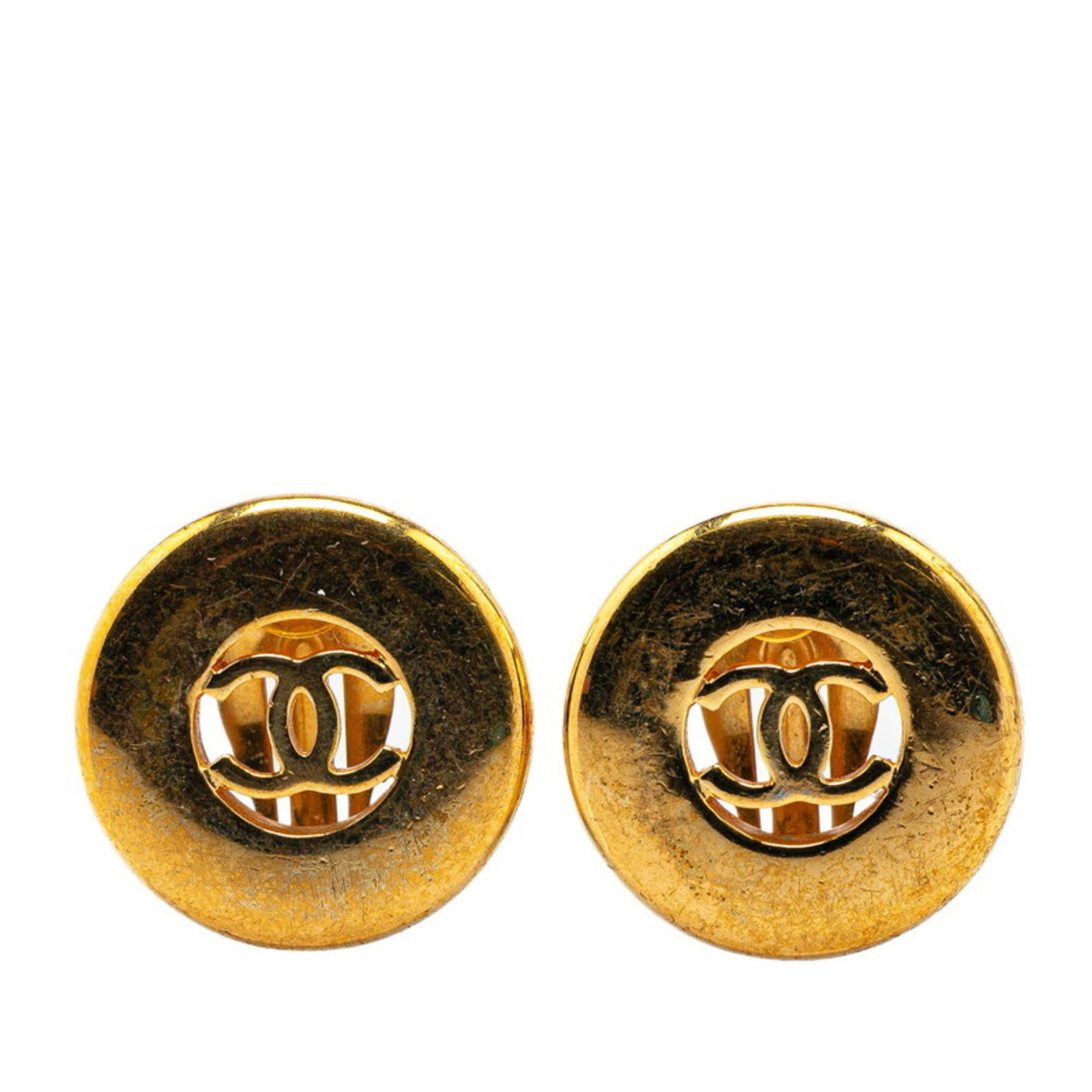 Plating Chanel Clip Earrings Gold: Plating Chanel Clip Earrings Gold This listing features Plating Chanel Clip Earrings Gold. Item specifics are provided below. Item Specifics: Brand: Chanel Type: Clip Earrings Gender: Women