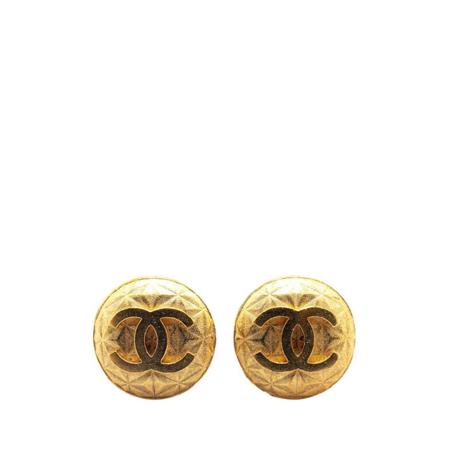 Plating Chanel Clip Earrings Gold: Plating Chanel Clip Earrings Gold This listing features Plating Chanel Clip Earrings Gold. Item specifics are provided below. Item Specifics: Brand: Chanel Type: Clip Earrings Gender: Women