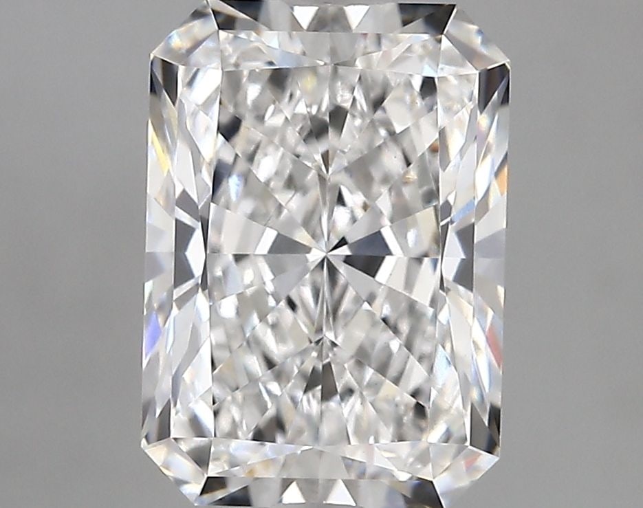 Loose Lab Diamond - IGI Radiant 3.44ct D VVS2: Loose Lab Diamond - IGI Radiant 3.44ct D VVS2 This listing features Loose Lab Diamond - IGI Radiant 3.44ct D VVS2. Item specifics are provided below. Item Specifics: Source: This Is A Real Diamond