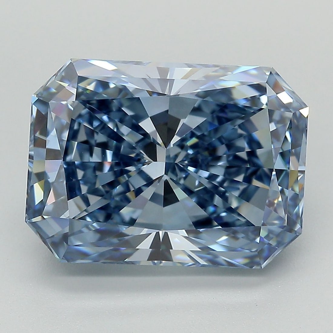 Loose Lab Diamond - IGI Radiant 8.27ct Fancy Vivid Blue VVS2: Loose Lab Diamond - IGI Radiant 8.27ct Fancy Vivid Blue VVS2 This listing features Loose Lab Diamond - IGI Radiant 8.27ct Fancy Vivid Blue VVS2. Item specifics are provided below. Item Specifics: