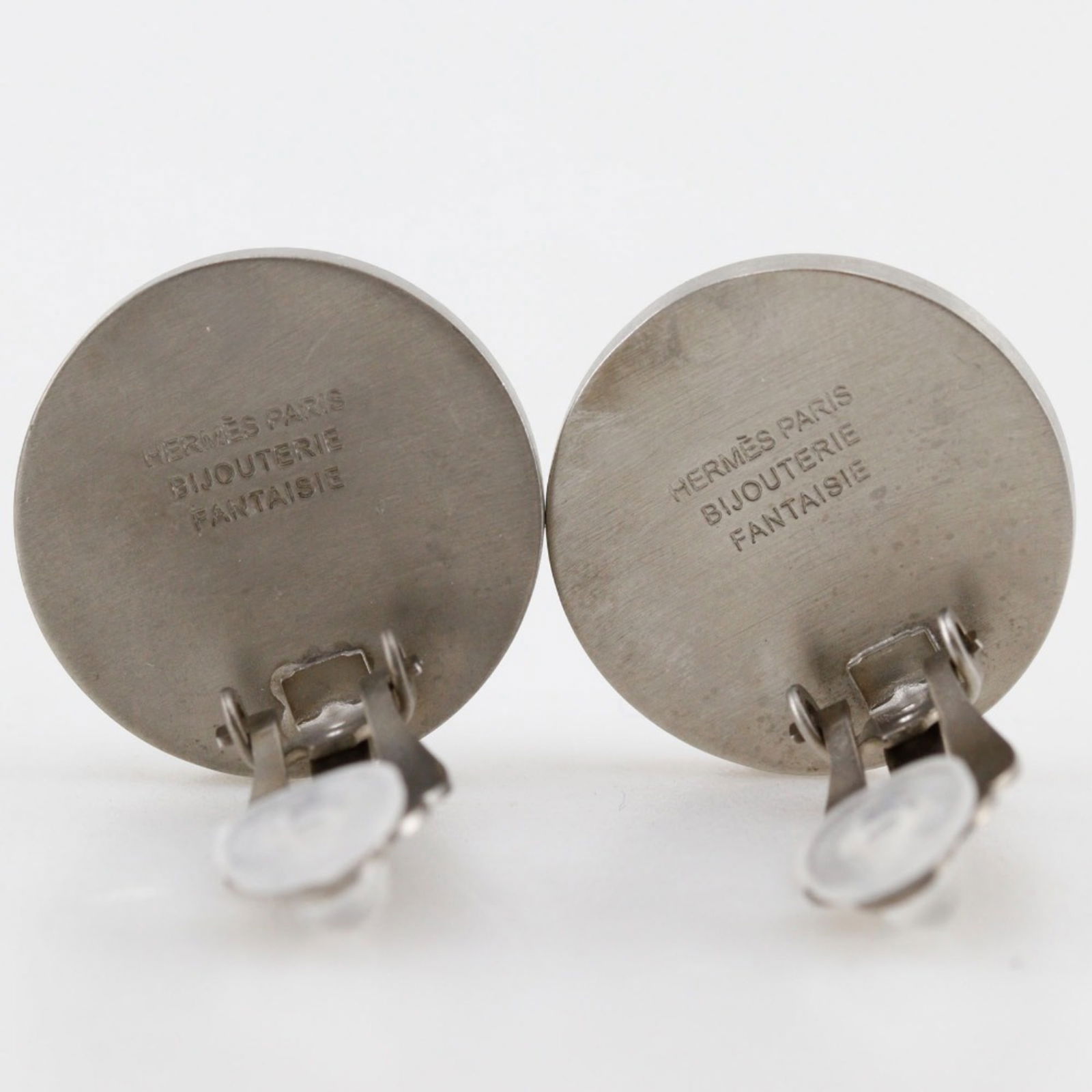 Shell Hermes Clip Earrings - 4