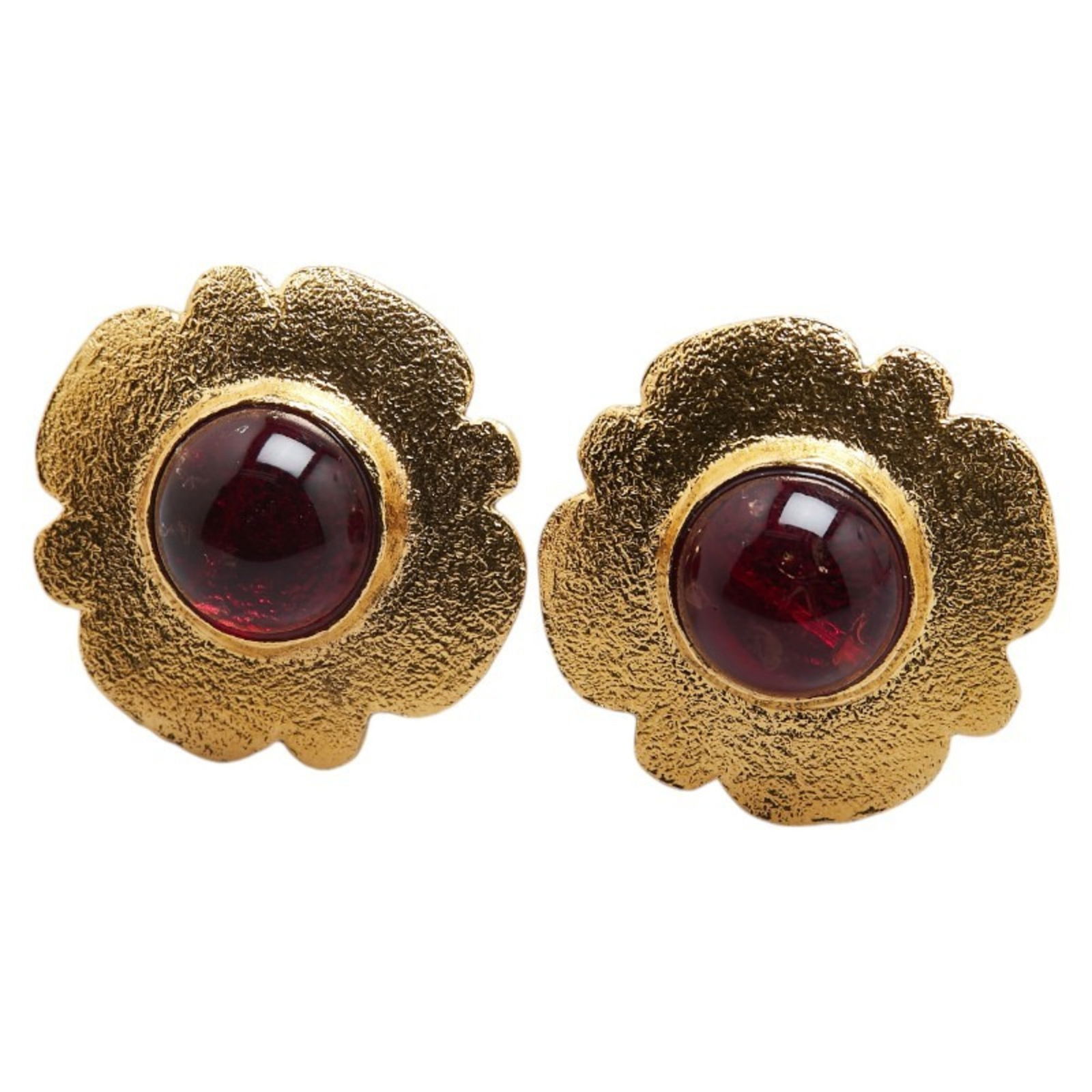 Plating Chanel Clip Earrings Gold: Plating Chanel Clip Earrings Gold This listing features Plating Chanel Clip Earrings Gold. Item specifics are provided below. Item Specifics: Brand: Chanel Type: Clip Earrings Gender: Women Material: