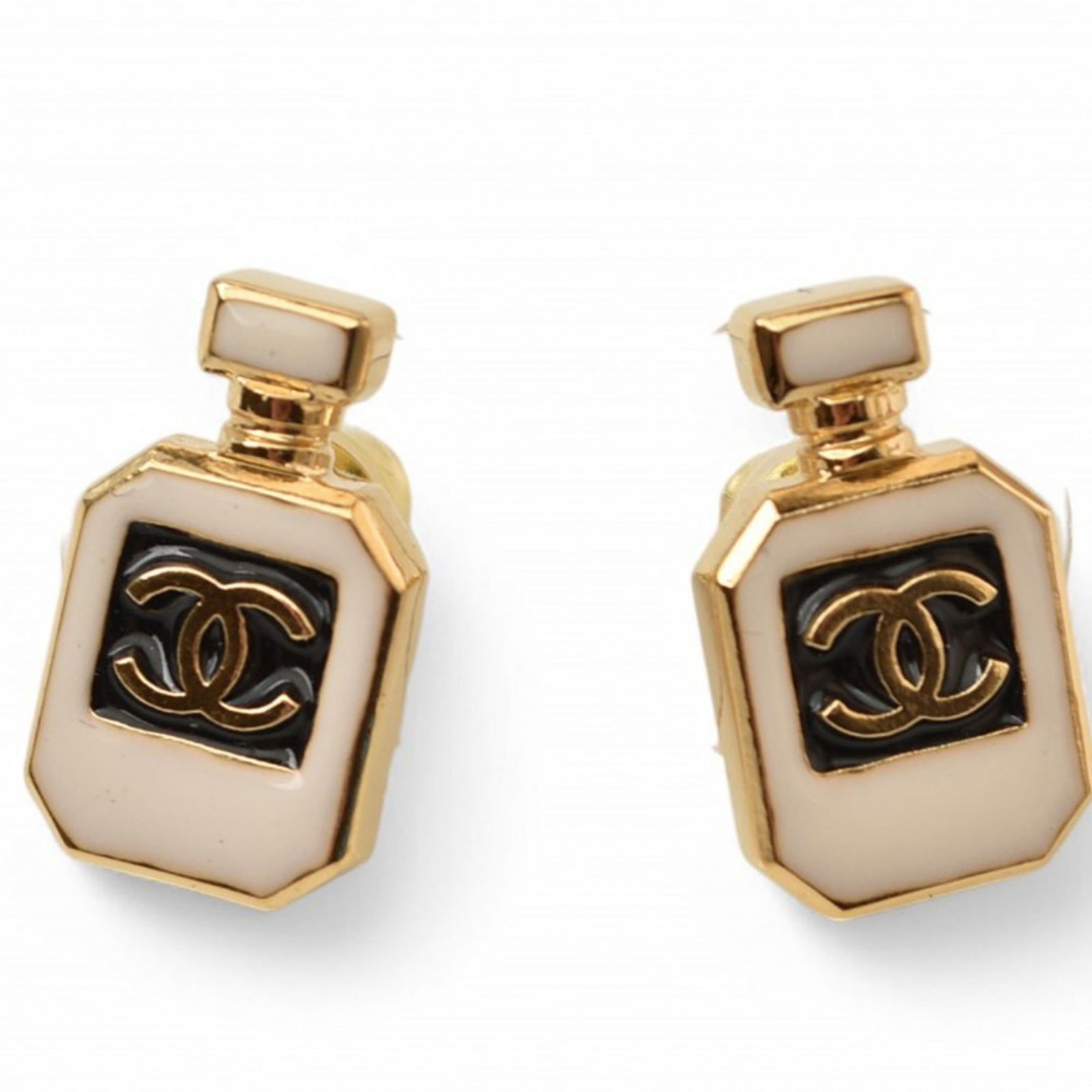 Plating Chanel Stud Earrings Gold