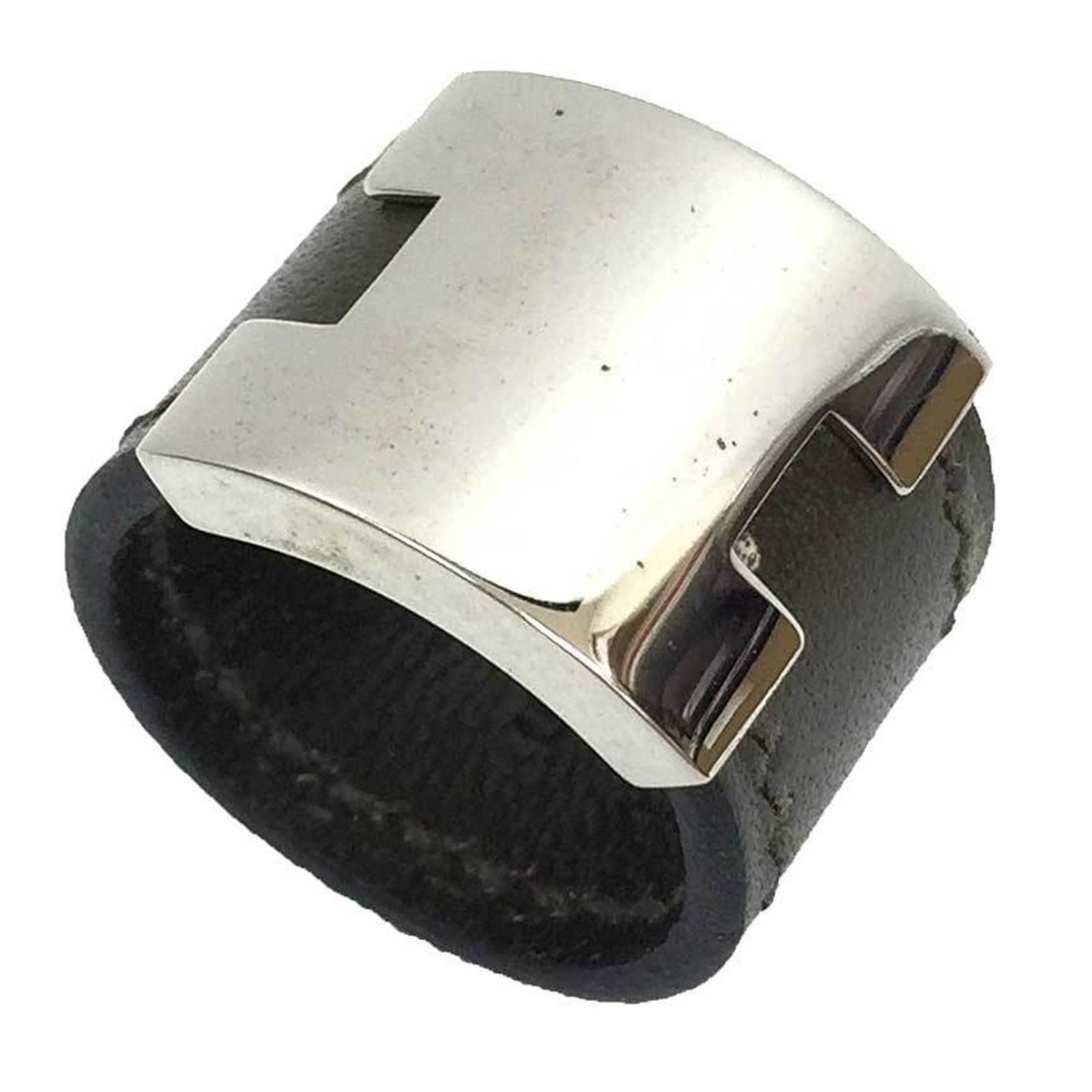 Leather - Hermes Band Ring Brass: Leather - Hermes Band Ring Brass This listing features Leather - Hermes Band Ring Brass. Item specifics are provided below. Item Specifics: Brand: Hermes Type: Band Ring Gender: Women Color: Khaki,