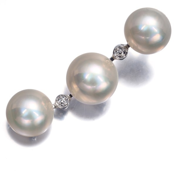 Wg Tasaki Pendant Mabe Pearl 12.3-13.6Mm Diamond 0.03Ct 2Way 18K: Wg Tasaki Pendant Mabe Pearl 12.3-13.6Mm Diamond 0.03Ct 2Way 18K This listing features Wg Tasaki Pendant Mabe Pearl 12.3-13.6Mm Diamond 0.03Ct 2Way 18K. Item specifics are provided below. Item