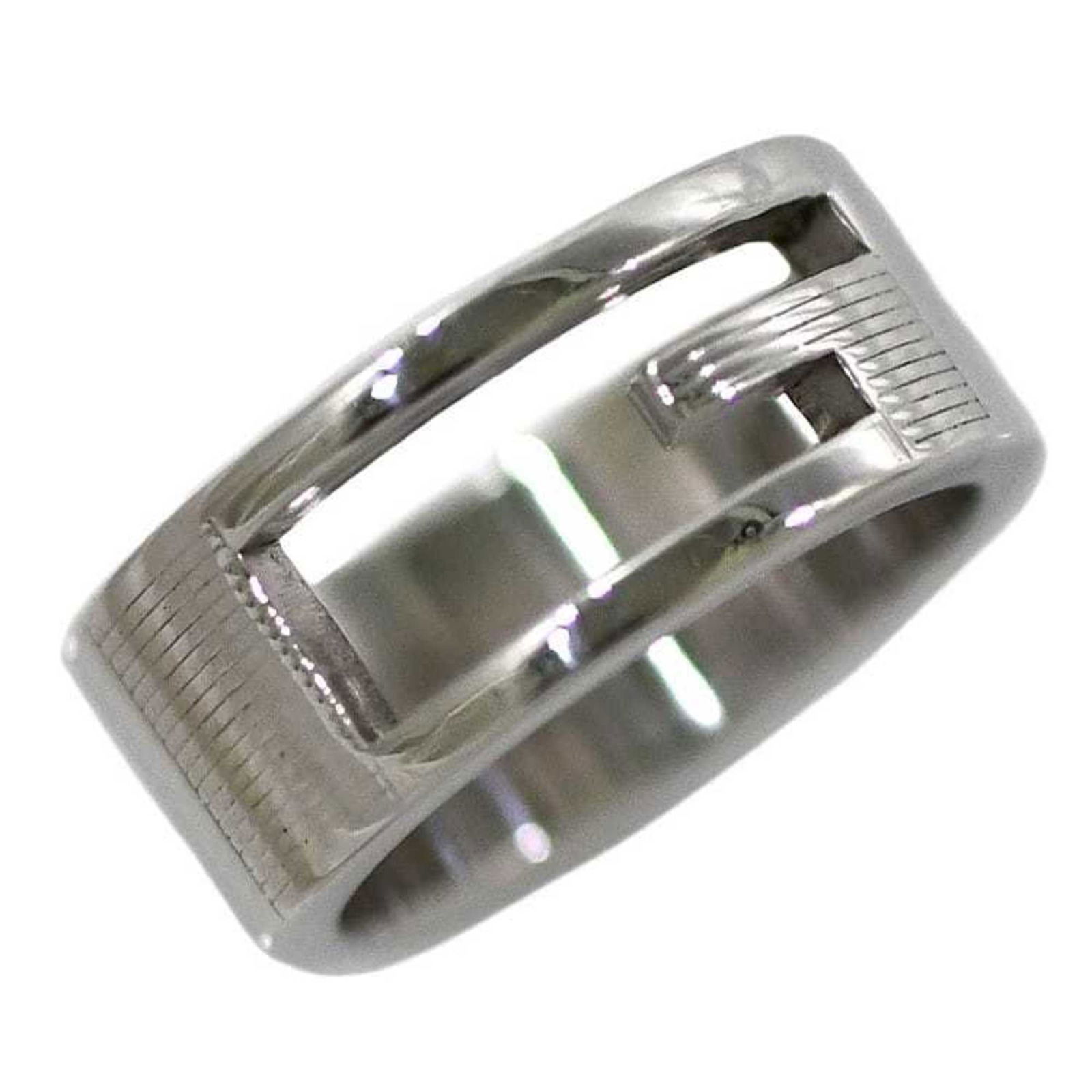 925 Gucci Band Ring Silver: 925 Gucci Band Ring Silver This listing features 925 Gucci Band Ring Silver. Item specifics are provided below. Item Specifics: Brand: Gucci Type: Band Ring Gender: Women Material: Silver 925 Brand