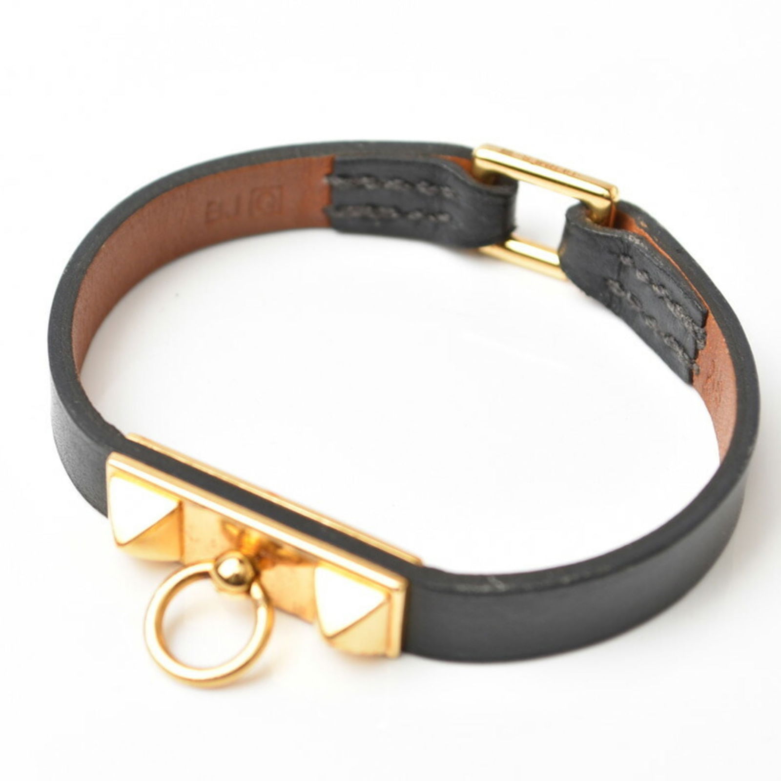 Leather Hermes Bangle: Leather Hermes Bangle This listing features Leather Hermes Bangle. Item specifics are provided below. Item Specifics: Brand: Hermes Type: Bangle Gender: Women,Men Material: Leather Color: Black Length