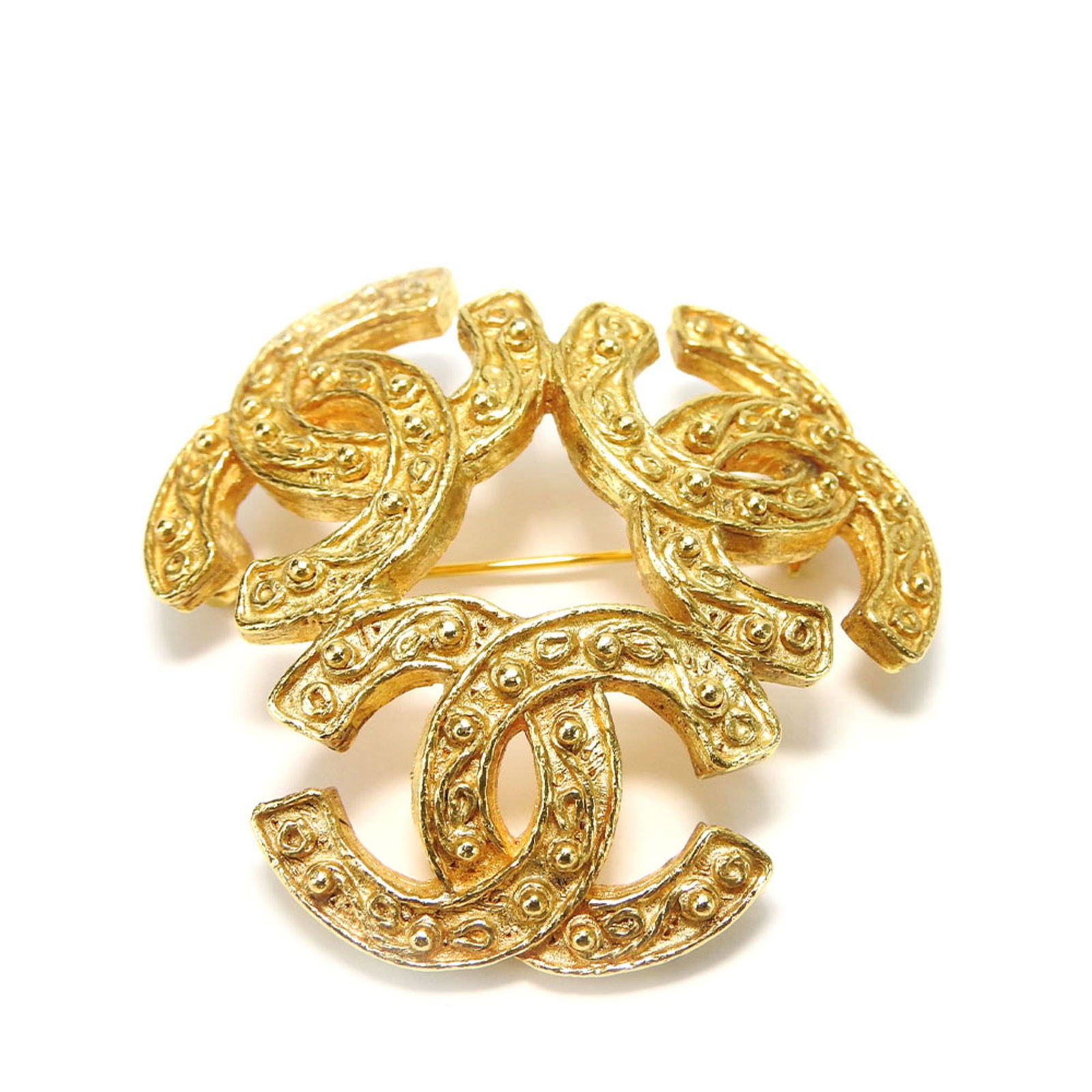 Brooch Chanel: Brooch Chanel This listing features Brooch Chanel. Item specifics are provided below. Item Specifics: Brand: Chanel Type: Brooch Gender: Women Weight: 26.9g / 0.94oz. Charm Size: 52.1cm x 52.1cm / 20.