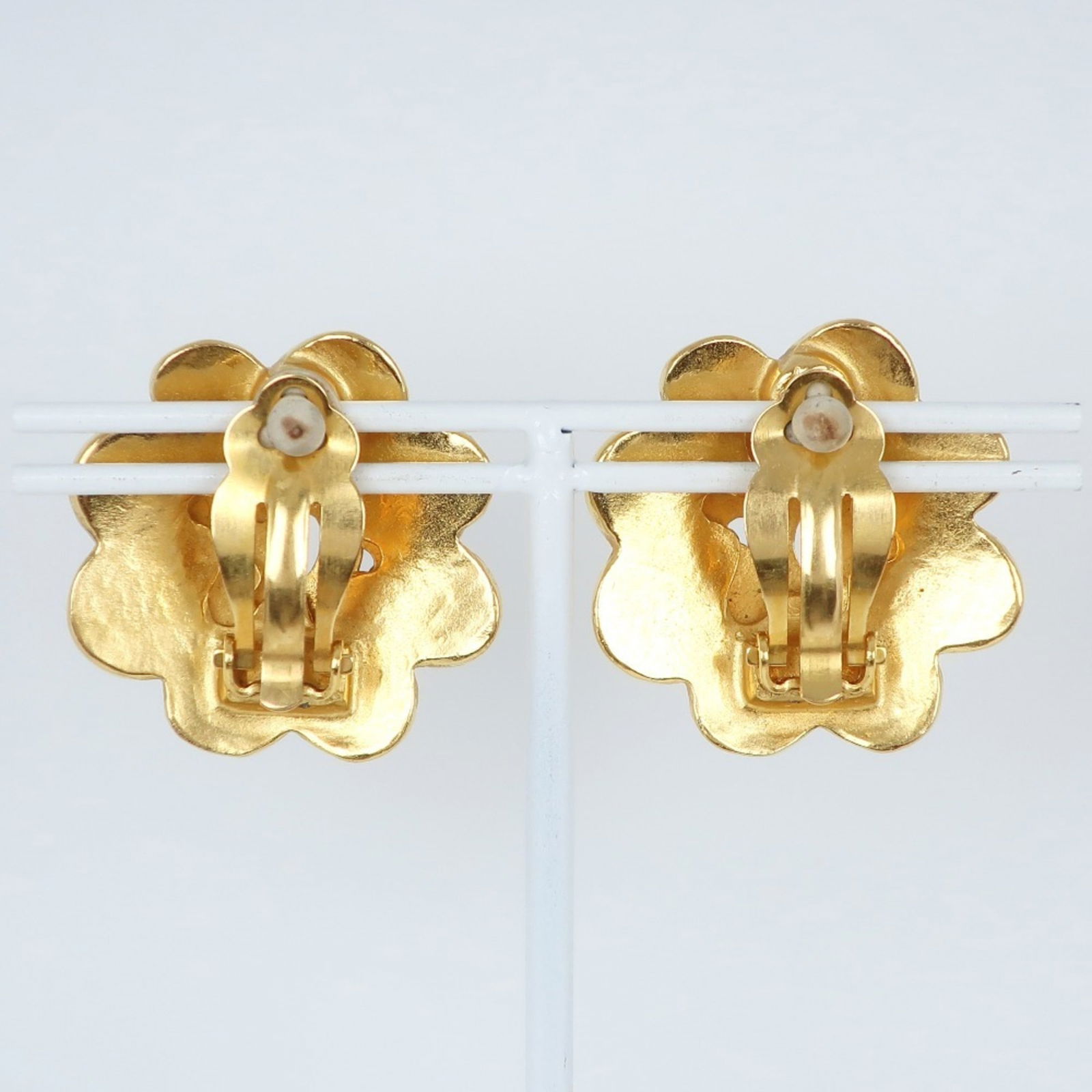 Plating Chanel Stud Earrings Gold - 3