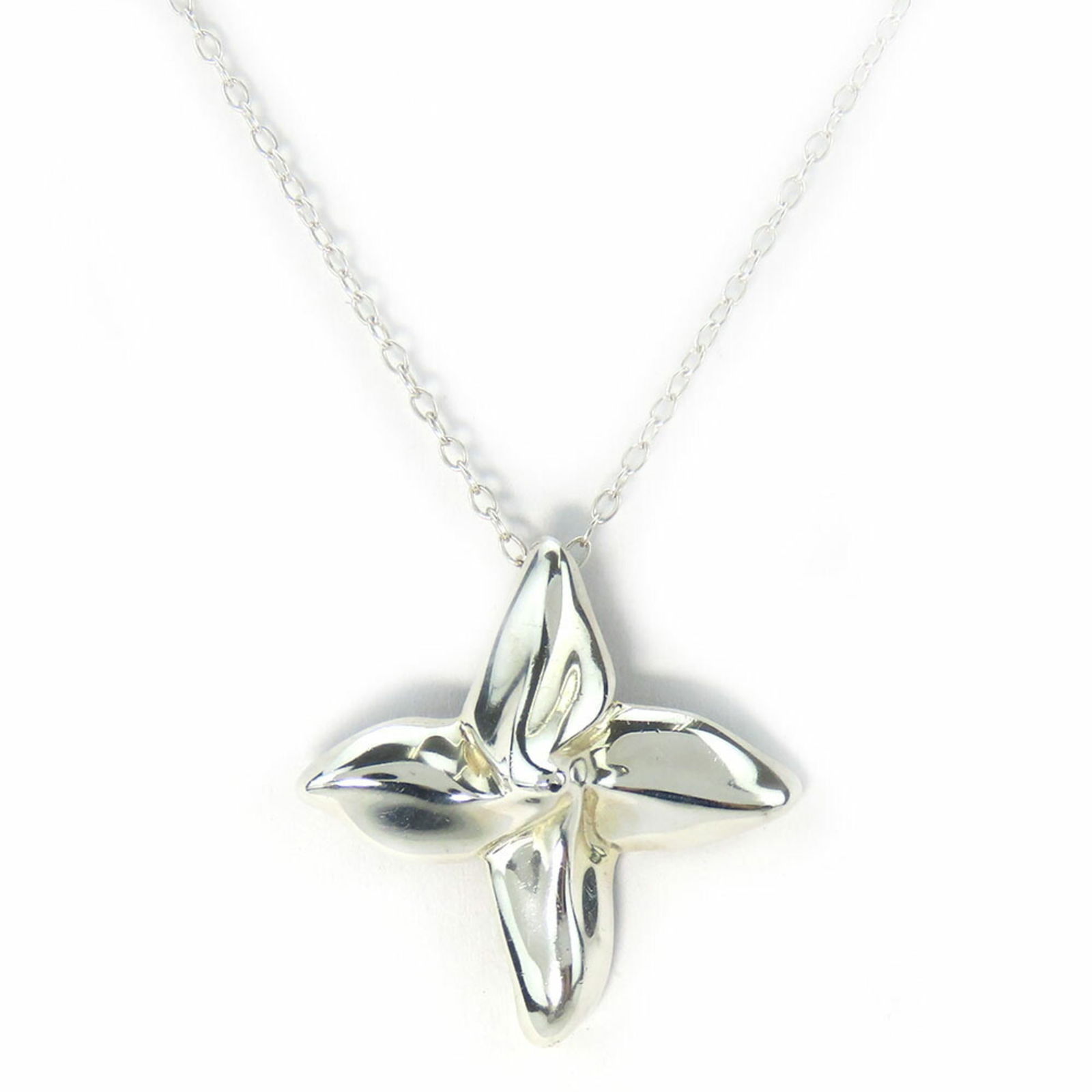 TIFFANY&Co. Tiffany Necklace Poinsettia Silver 925 Approx. 3.5g Women's: TIFFANY&Co. Tiffany Necklace Poinsettia Silver 925 Approx. 3.5g Women's This listing features TIFFANY&Co. Tiffany Necklace Poinsettia Silver 925 Approx. 3.5g Women's. Item specifics are provided