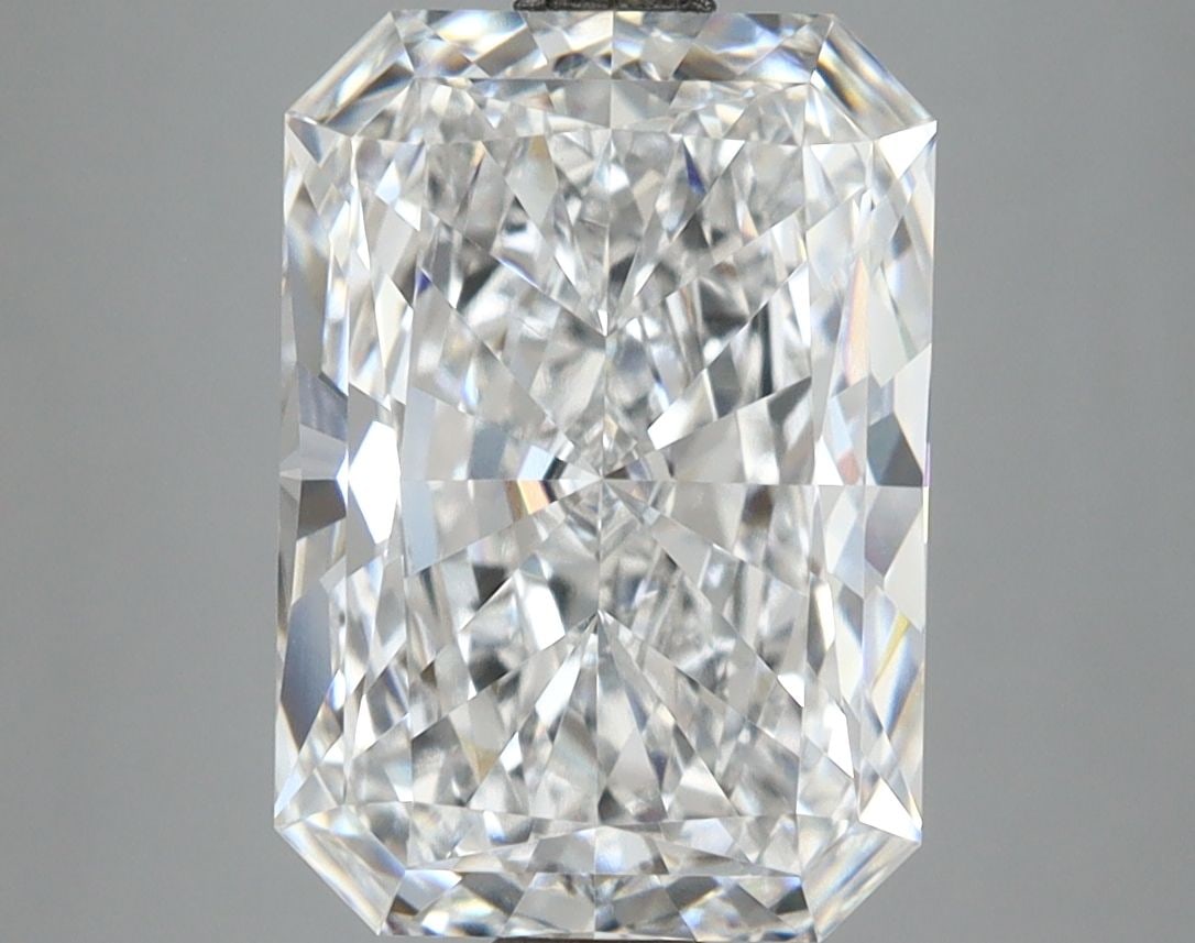 Loose Lab Diamond - IGI Radiant 4.02ct D VVS1: Loose Lab Diamond - IGI Radiant 4.02ct D VVS1 This listing features Loose Lab Diamond - IGI Radiant 4.02ct D VVS1. Item specifics are provided below. Item Specifics: Source: This Is A Real Diamond