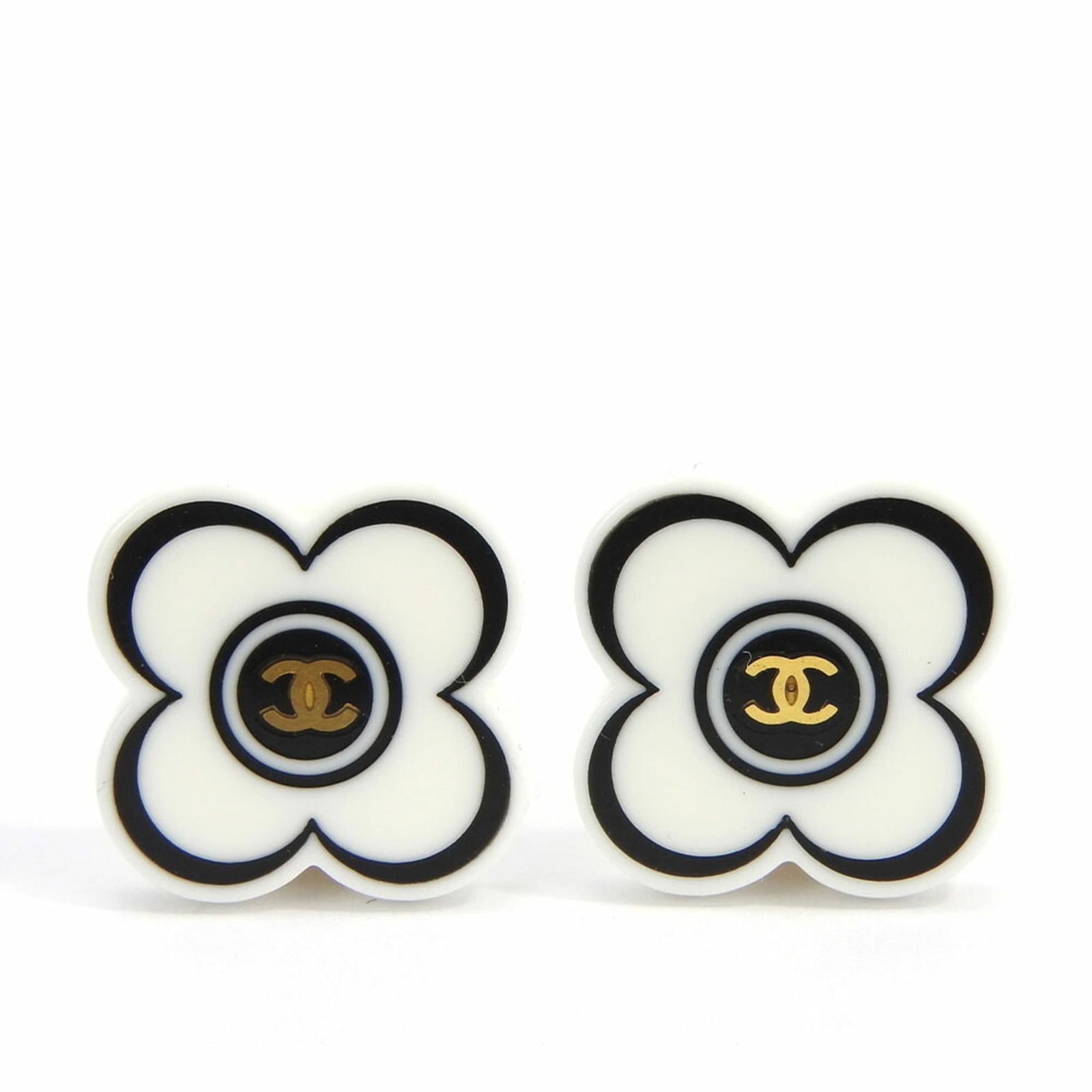 Plastic - Chanel Clip Earrings Gold Plating (1 of 3)