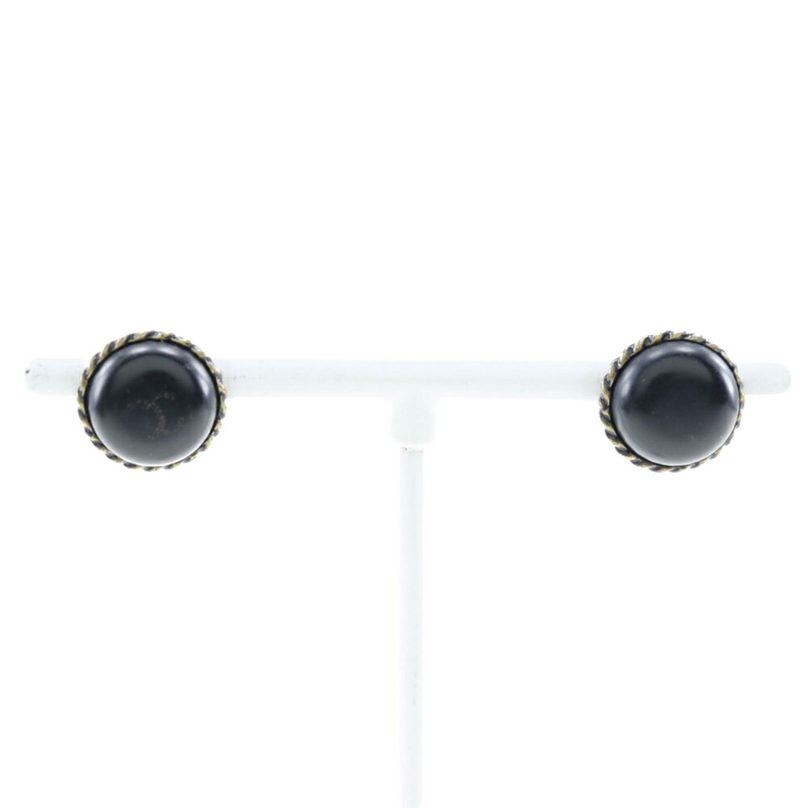 Earrings Chanel Stud: Earrings Chanel Stud This listing features Earrings Chanel Stud. Item specifics are provided below. Item Specifics: Brand: Chanel Type: Stud Earrings Gender: Women Color: Black Size (Hxwxd): 11.00mm x