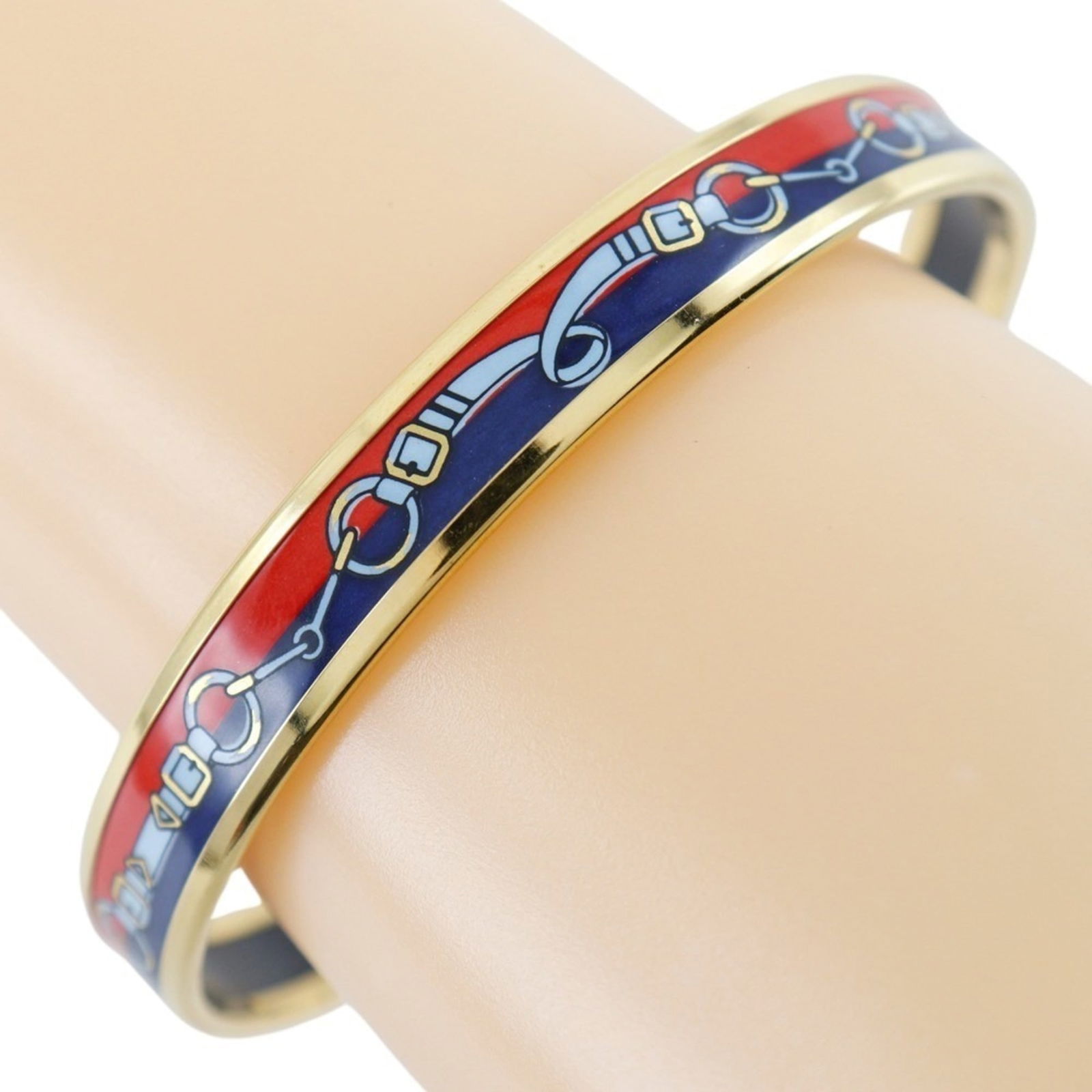 Bangle Hermes: Bangle Hermes This listing features Bangle Hermes. Item specifics are provided below. Item Specifics: Brand: Hermes Type: Bangle Gender: Women Color: Navy, Red Color Length: 21cm / 8.26'' Condition: U