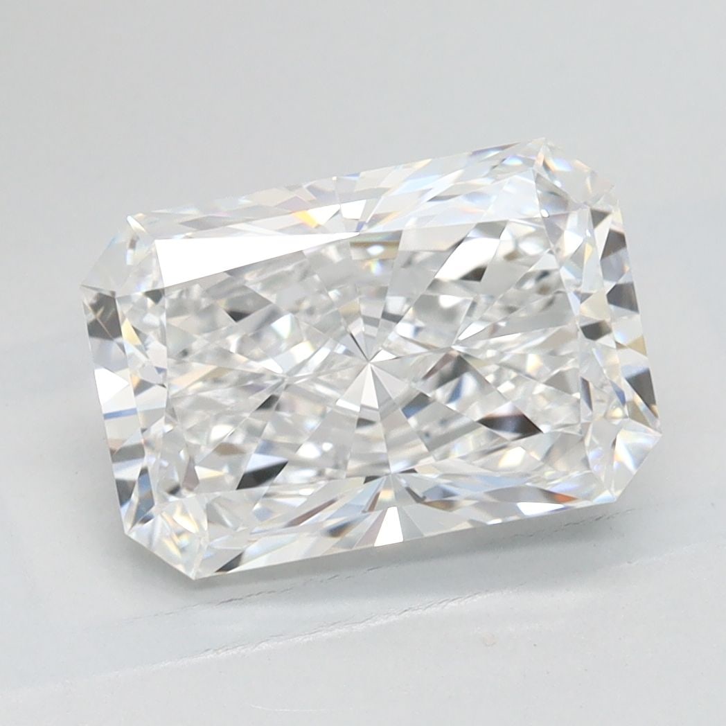 Loose Lab Diamond - IGI Radiant 2.28ct D IF: Loose Lab Diamond - IGI Radiant 2.28ct D IF This listing features Loose Lab Diamond - IGI Radiant 2.28ct D IF. Item specifics are provided below. Item Specifics: Source: This Is A Real Diamond Grown