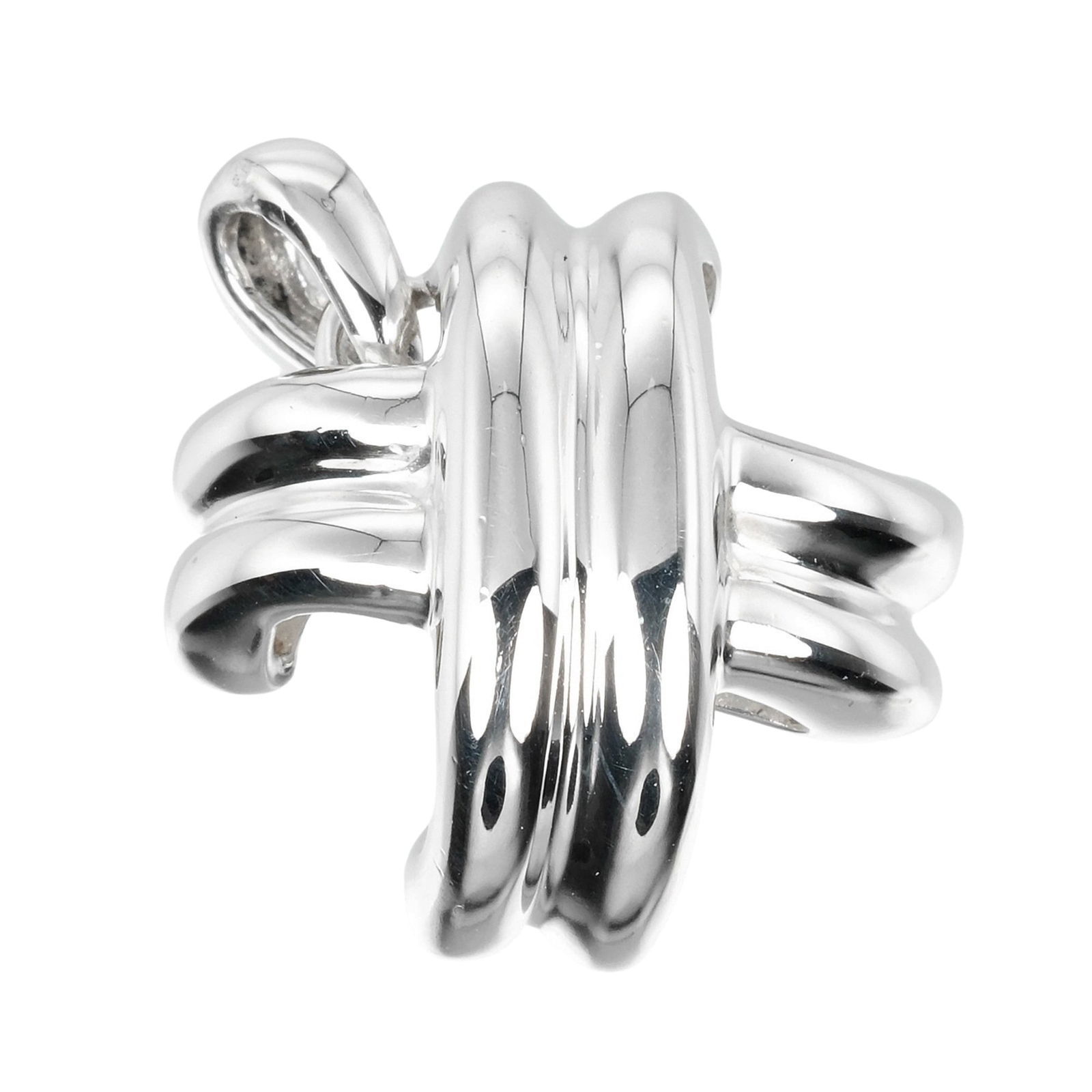 Approx. 3.23g I141924048 - Tiffany & Co. Signature Pendant - 925 Silver: Approx. 3.23g I141924048 - Tiffany & Co. Signature Pendant - 925 Silver This listing features Approx. 3.23g I141924048 - Tiffany & Co. Signature Pendant - 925 Silver. Item specifics are provided