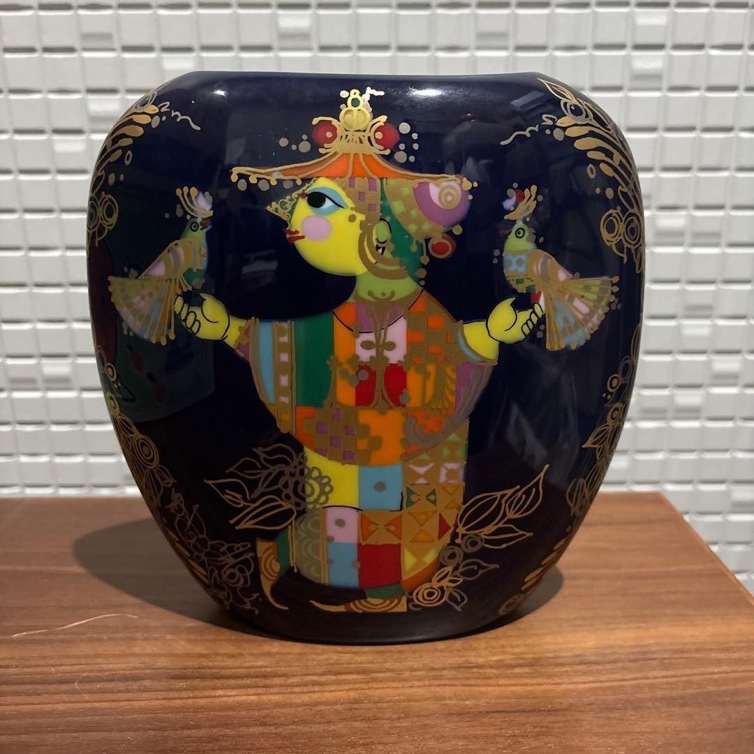 Decor Rosenthal studio-linie Bjorn Wiinblad Art Vase Blue Porcelain Germany Home: Decor Rosenthal studio-linie Bjorn Wiinblad Art Vase Blue Porcelain Germany Home A stunning piece of Art Pottery from the renowned studio-linie collection by Bjorn Wiinblad, this blue porcelain vase