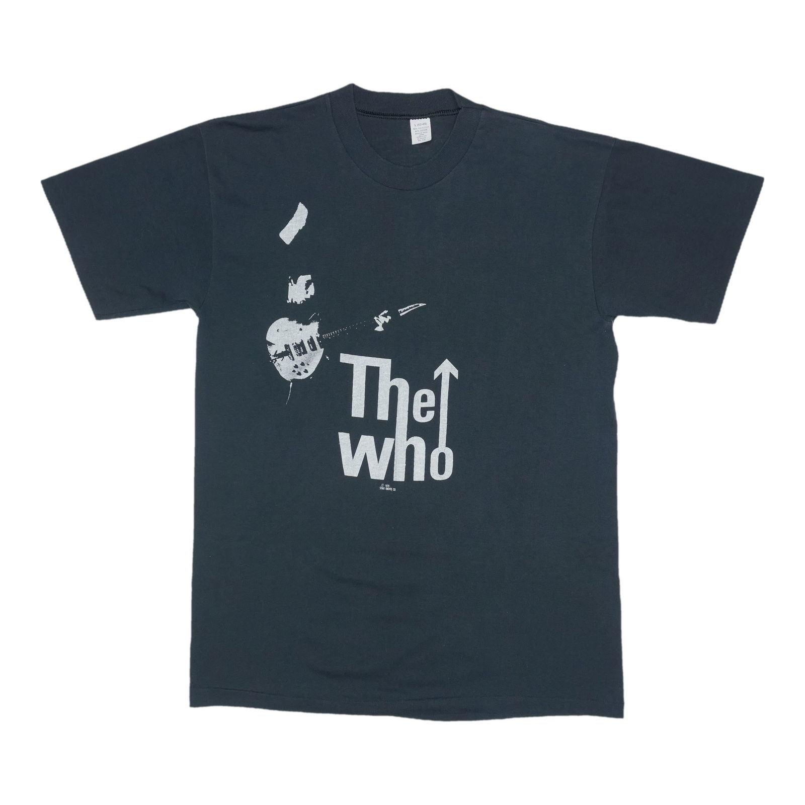 Shirt 1979 The Who Maximum R&B: Shirt 1979 The Who Maximum R&B Get ready to rock with the iconic 1979 The Who Maximum R&B Shirt, a true vintage treasure from the era of punk and mod culture. With its classic black design and authent