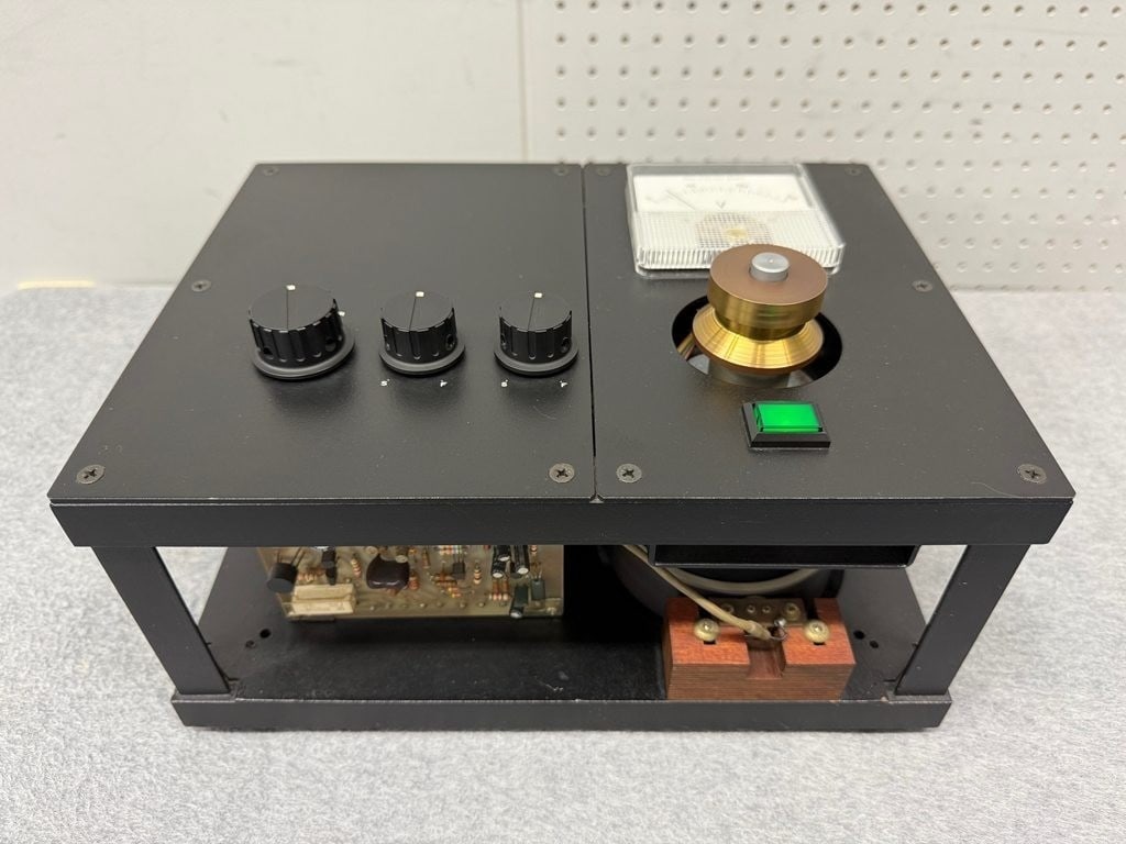 Vintage Onken P-305 Precision Audio Preamplifier - High Fidelity Unit Tested: Vintage Onken P-305 Precision Audio Preamplifier - High Fidelity Unit Tested Experience the rich sound of vintage high fidelity with the ONKEn P-305 Precision Audio Preamplifier, a highly sought-after
