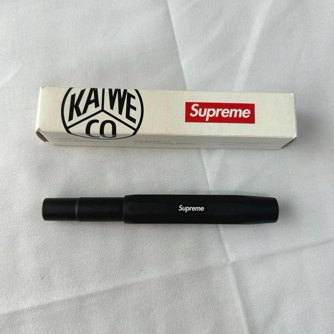 Kaweco Ballpoint Pen - Supreme Black Limited Edition Collectible: Kaweco Ballpoint Pen - Supreme Black Limited Edition Collectible A rare and coveted collector's item, the Kaweco Ballpoint Pen - Supreme Black Limited Edition is a masterpiece of Japanese craftsmanshi