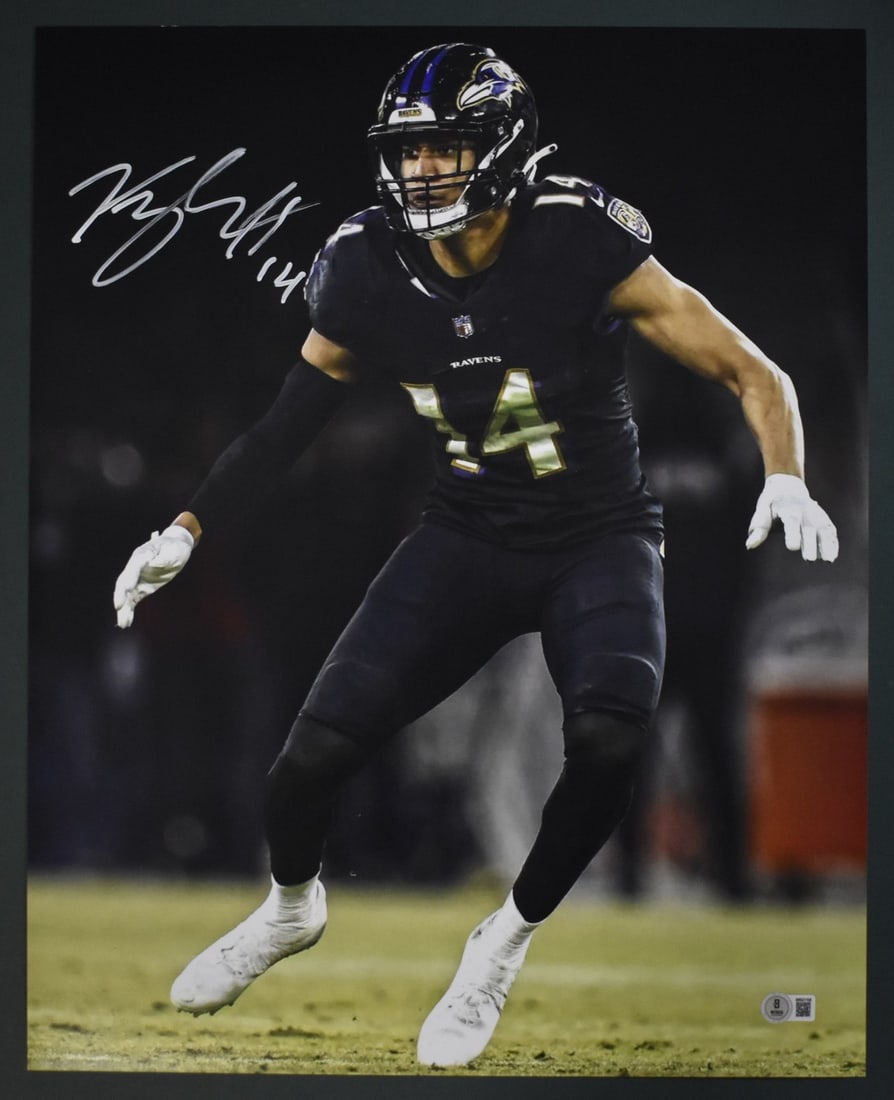 200753 Kyle Hamilton Baltimore Ravens Autographed/ Signed 16x20 Photo Beckett: 200753 Kyle Hamilton Baltimore Ravens Autographed/ Signed 16x20 Photo Beckett Get ready to show off your Notre Dame pride with this incredible autographed 16x20 photo of Kyle Hamilton, the talented