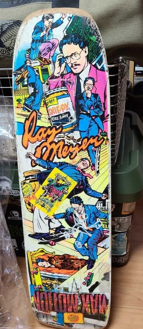 deck 1986 Santa Cruz vintage original freestyle type: deck 1986 Santa Cruz vintage original freestyle type Get ready to ride the waves of nostalgia with this 1986 Santa Cruz vintage original freestyle type deck, crafted in Japan by one of the most iconic